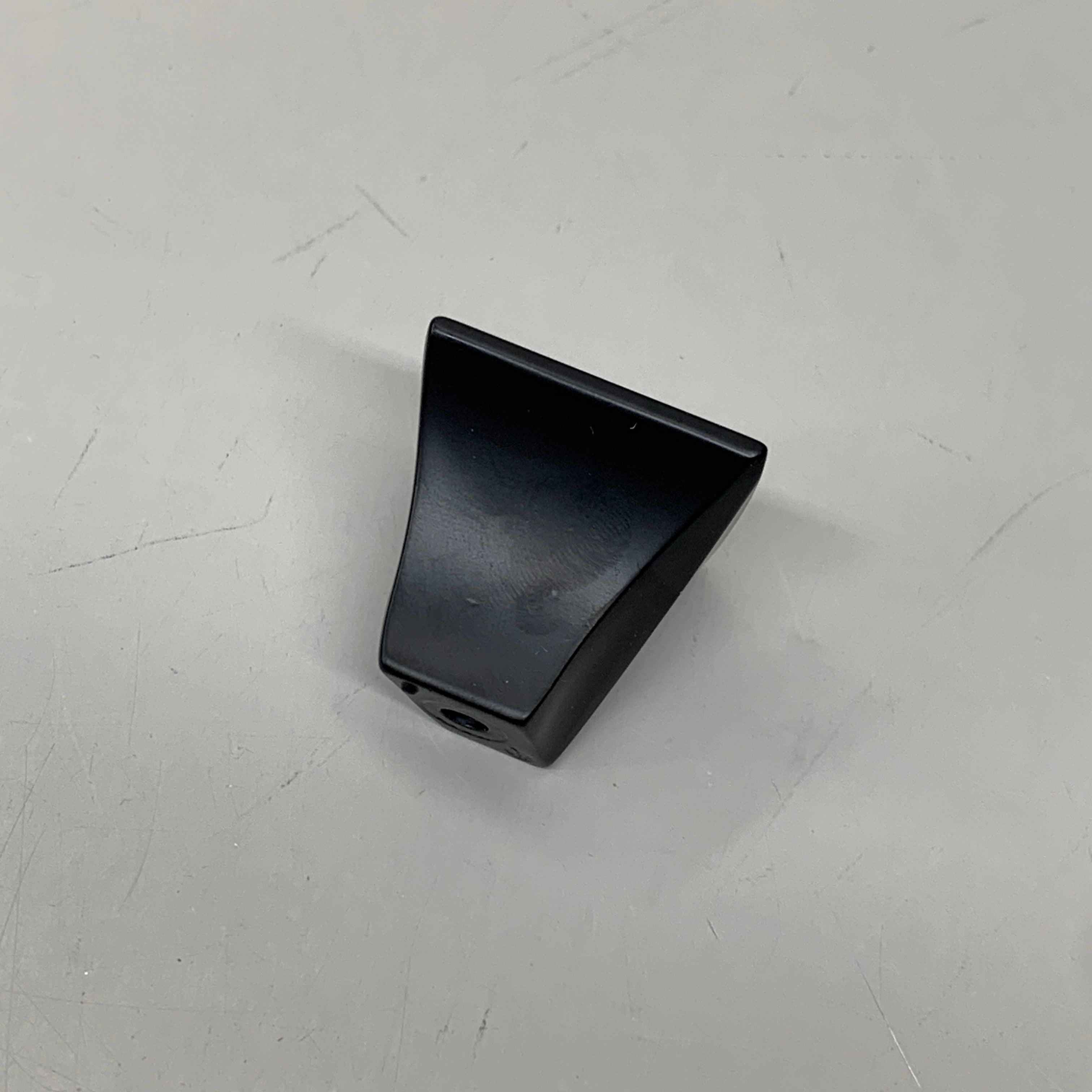 BERENSON 25 PACK!! Fluidic Contemporary Cabinet Knob Black 9441-1055-P