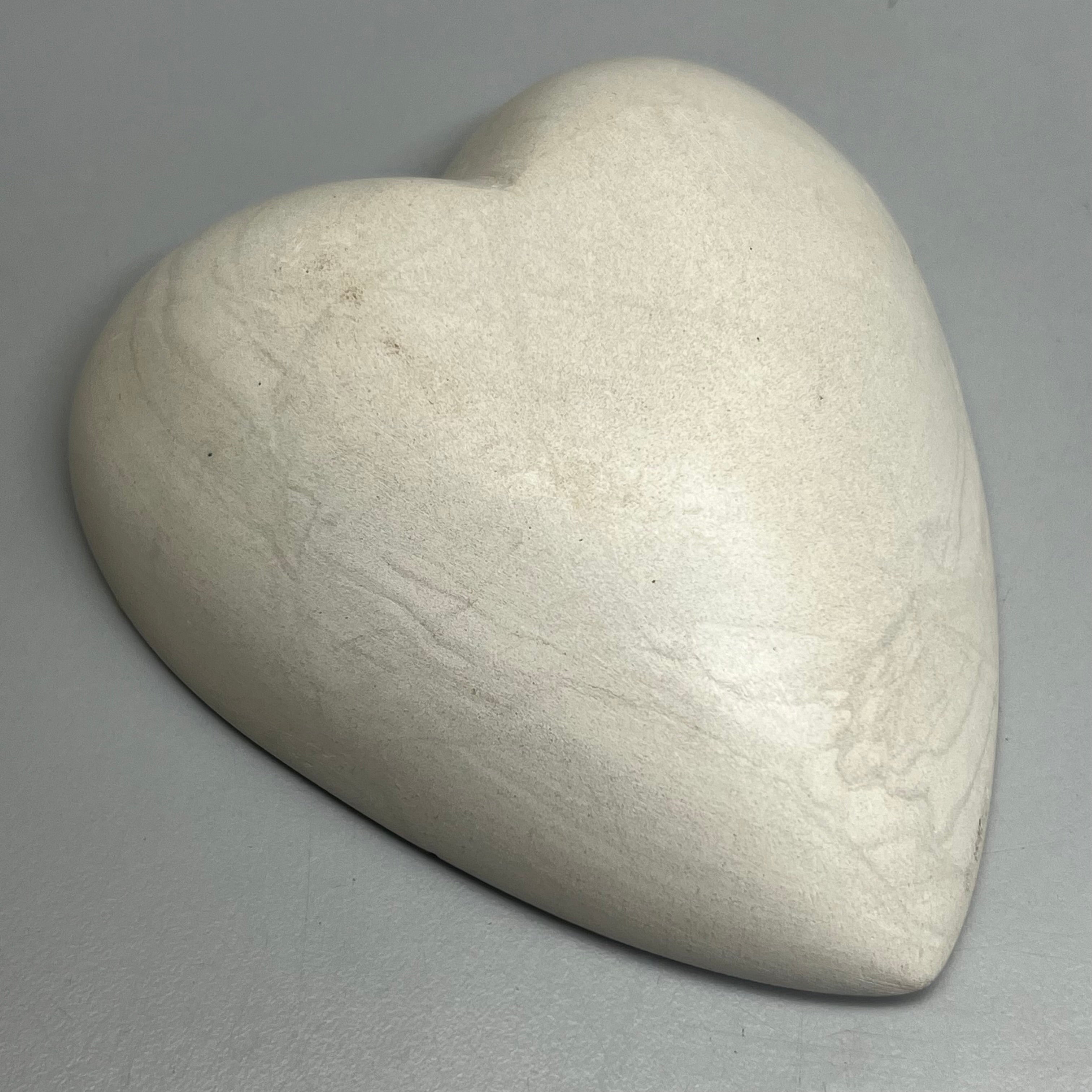 KALALOU Hand-Carved Stone Heart Bowl - White A6199
