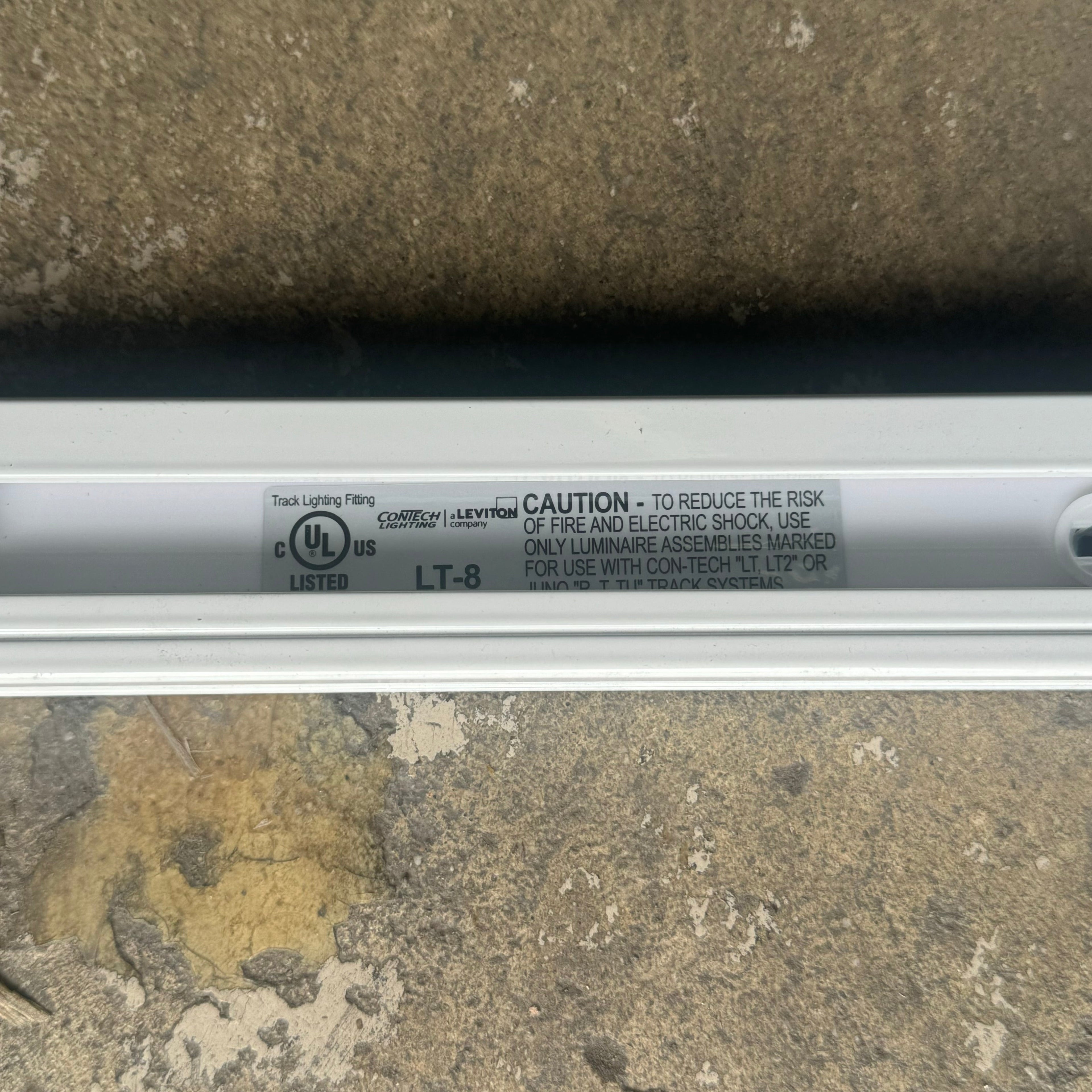 ZA@ LEVITON Contech Lighting LT-8 92 1/2”Lx1 1/2”Wx1/8”T White