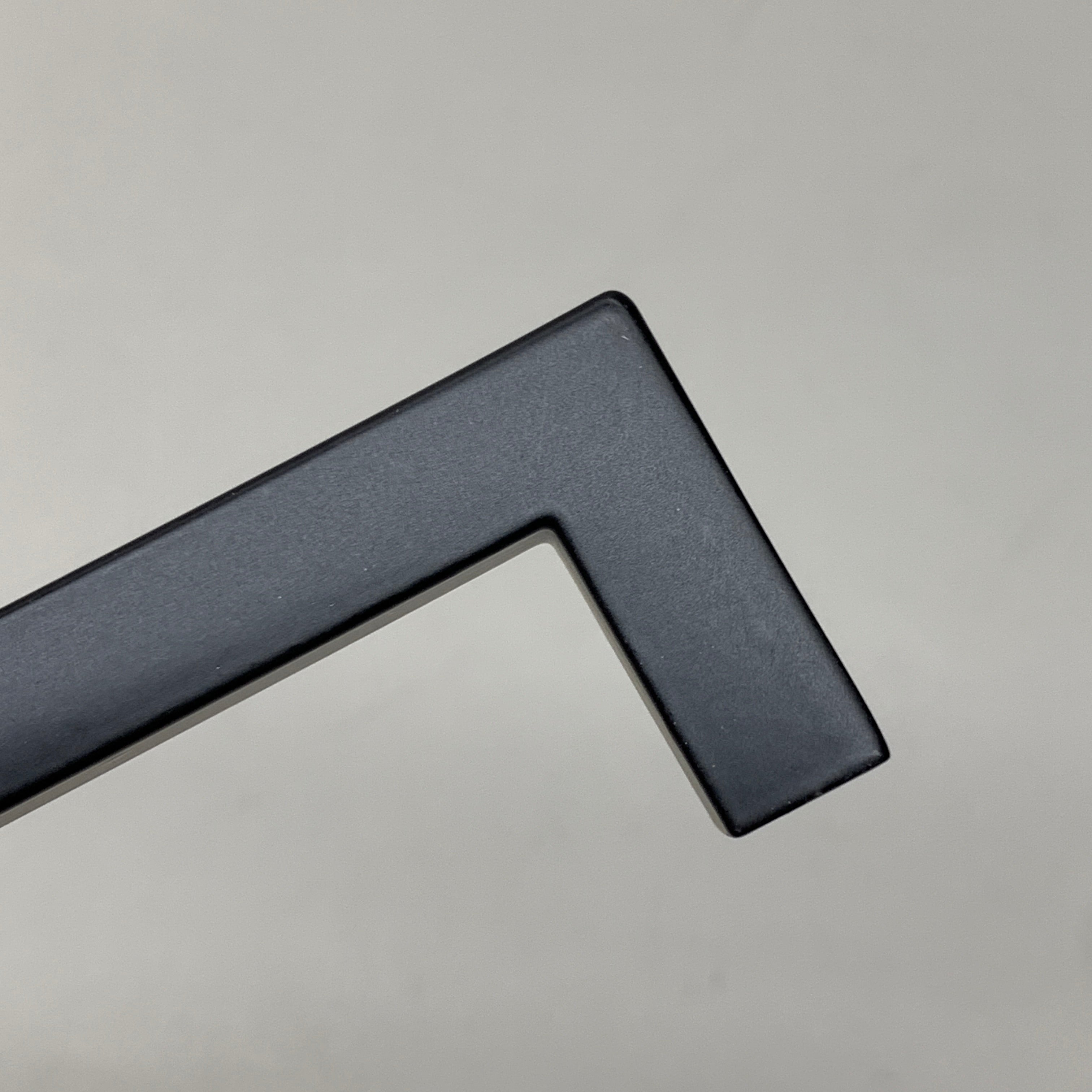 BERENSON 25 PACK!! Matte Black Square Pull Contemporary Advantage One 9014-4055-P