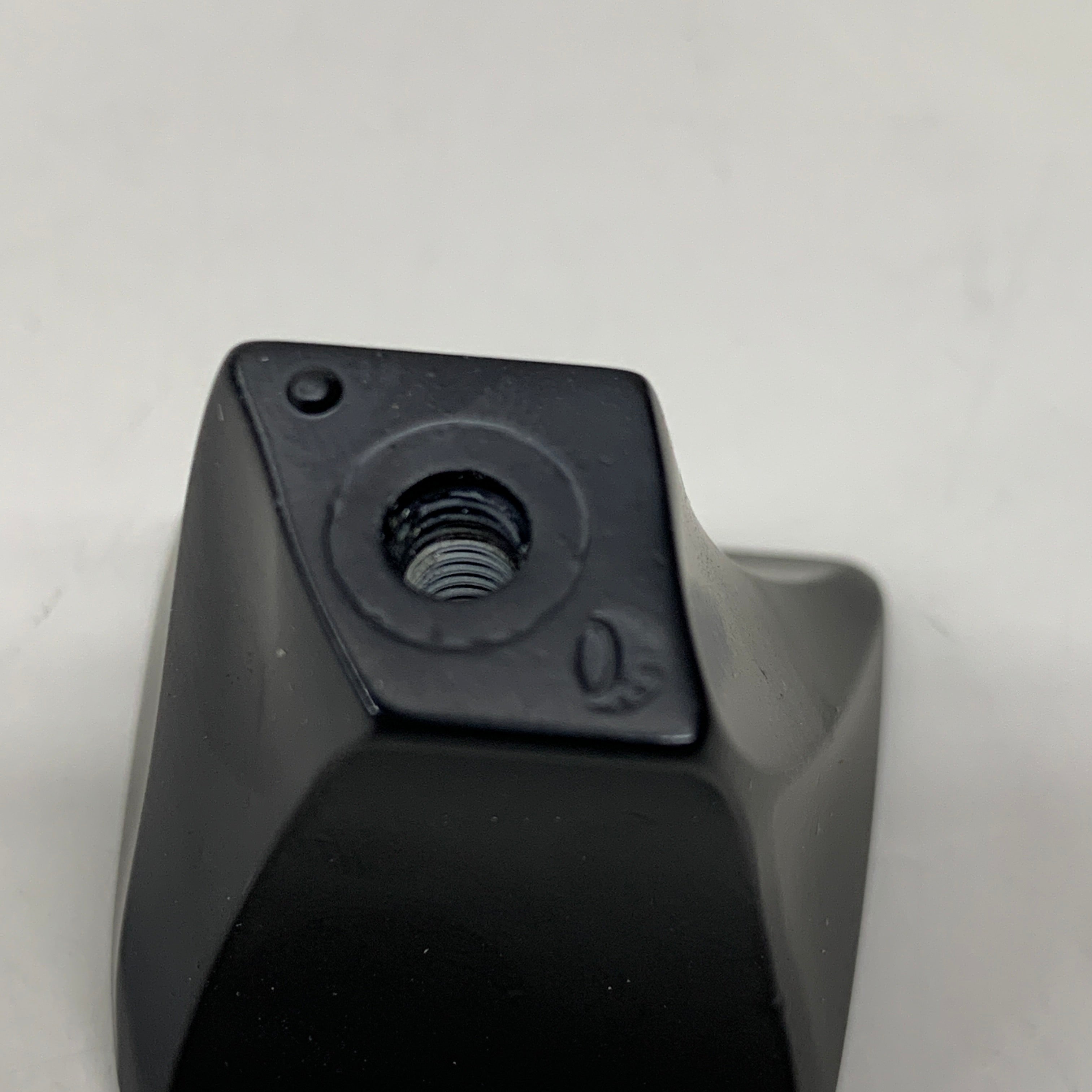 BERENSON 25 PACK!! Fluidic Contemporary Cabinet Knob Black 9441-1055-P