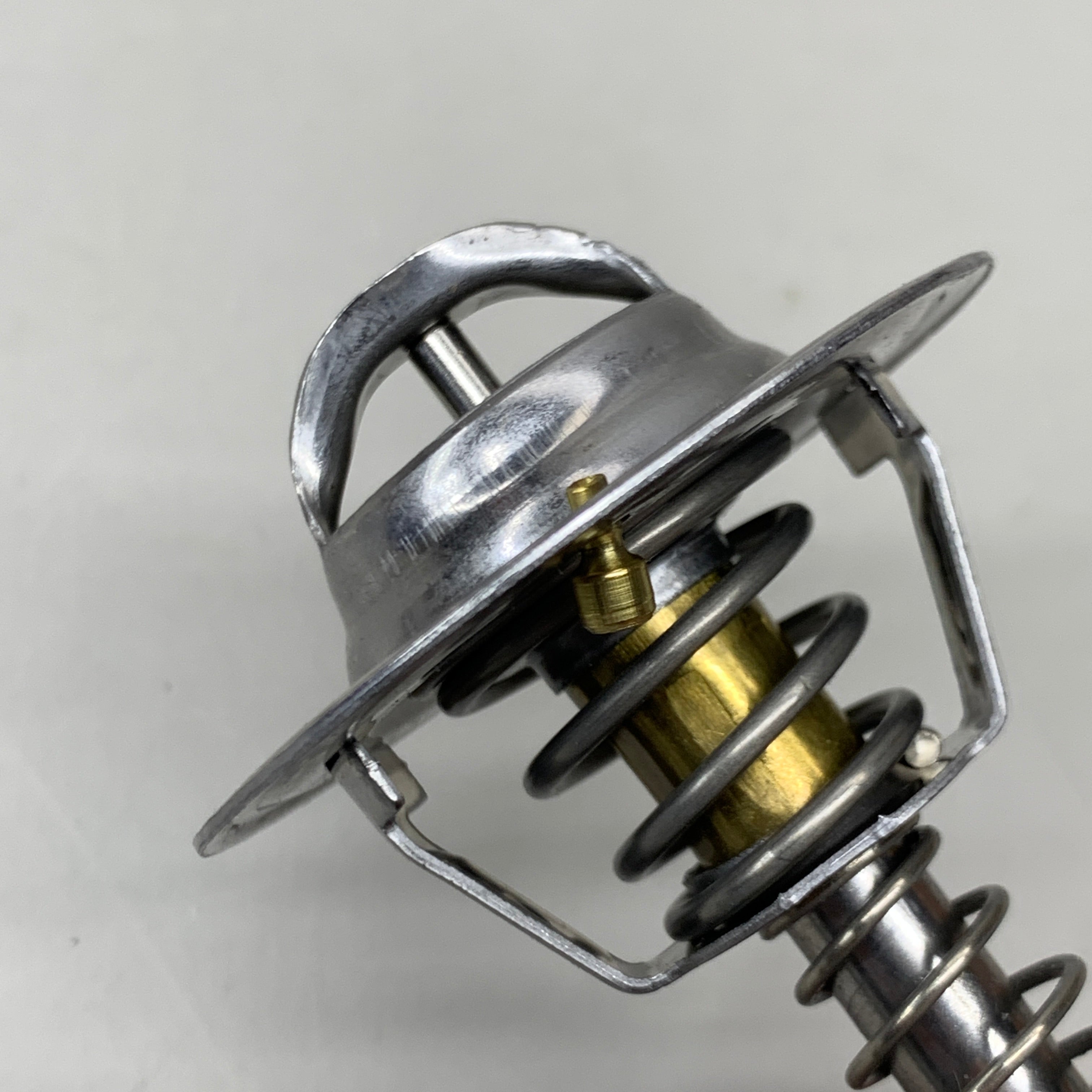 BECK ARNLEY Engine Coolant Thermostat 143-0722