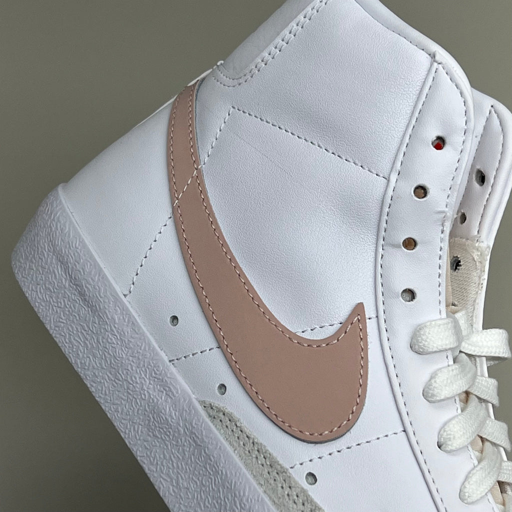 NIKE Blazer Mid '77 Retro Sneakers SZ Womens 12 Mens 10.5 White/Pink CZ1055 118