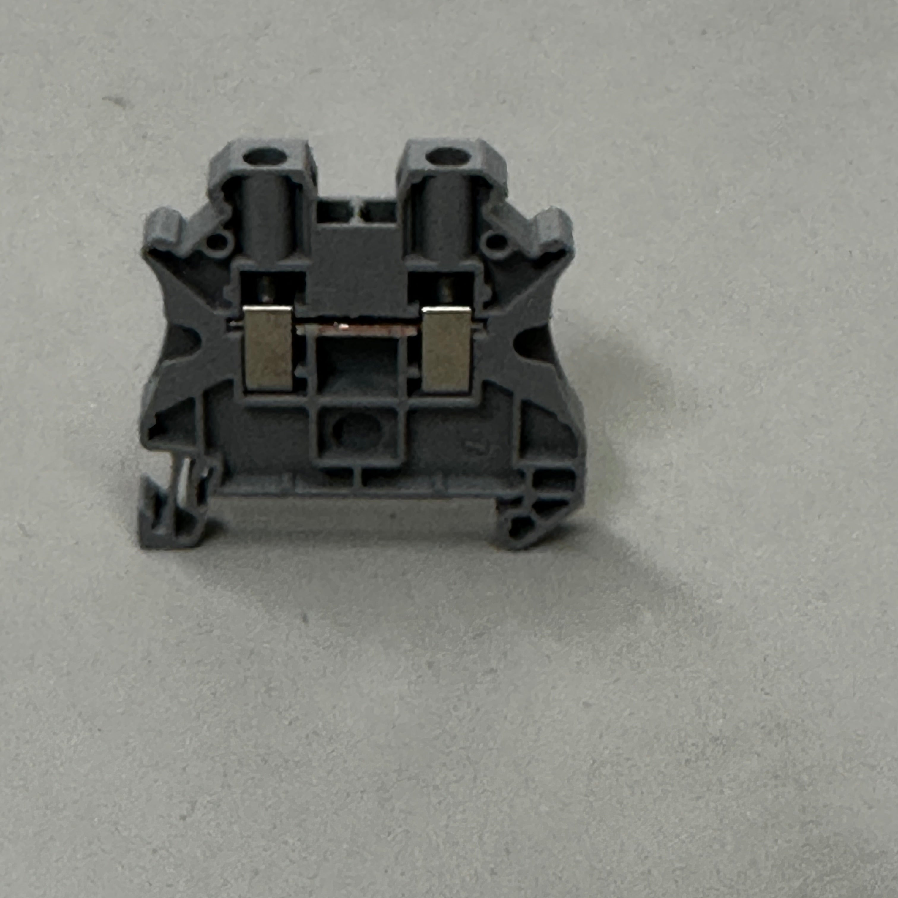 PHEONIX Contact 3044102 Feed-through terminal block UT 4 600V 30A .25" Gray