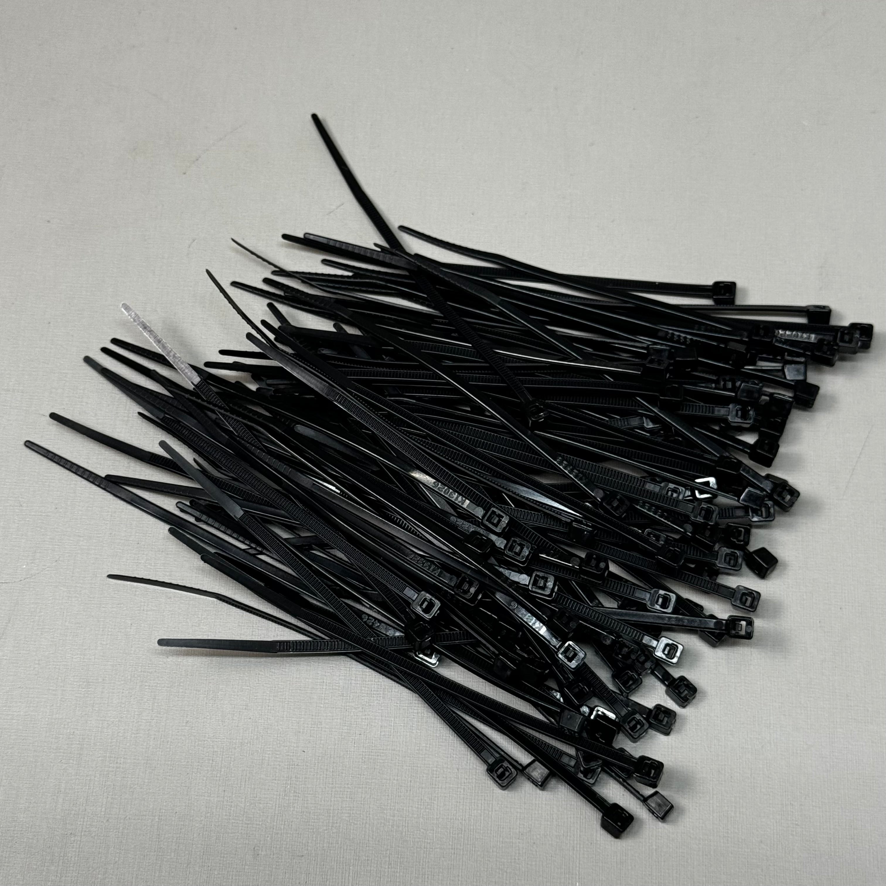 STARTECH.COM (3 PK!) 100 Package Plastic Zip Ties 4" (100mm) Black CBMZT4B