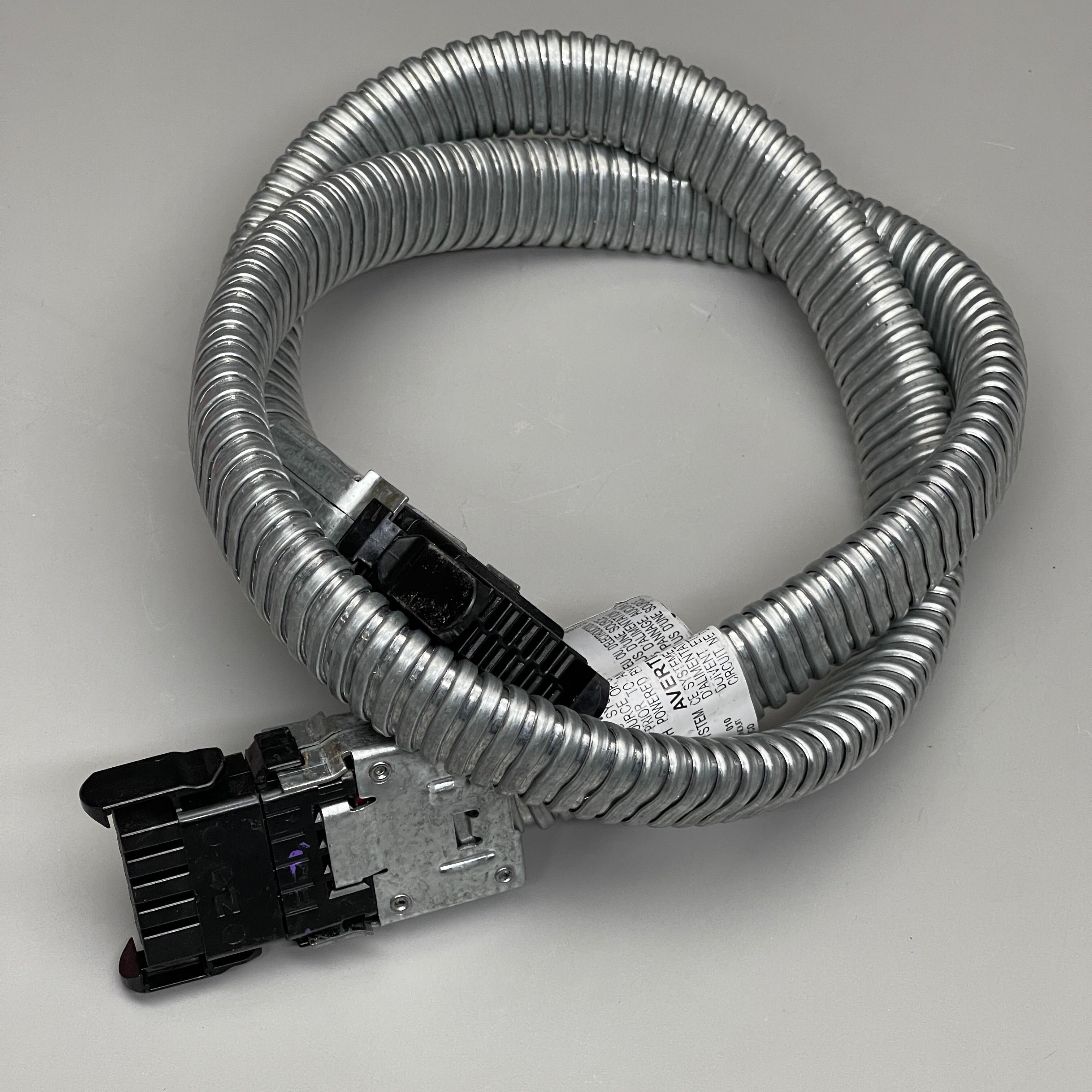 DEKKO 4'x 1" flexible conduit Ceiling Power Entry 580003.1.16 10 Wire 8-10 (New)