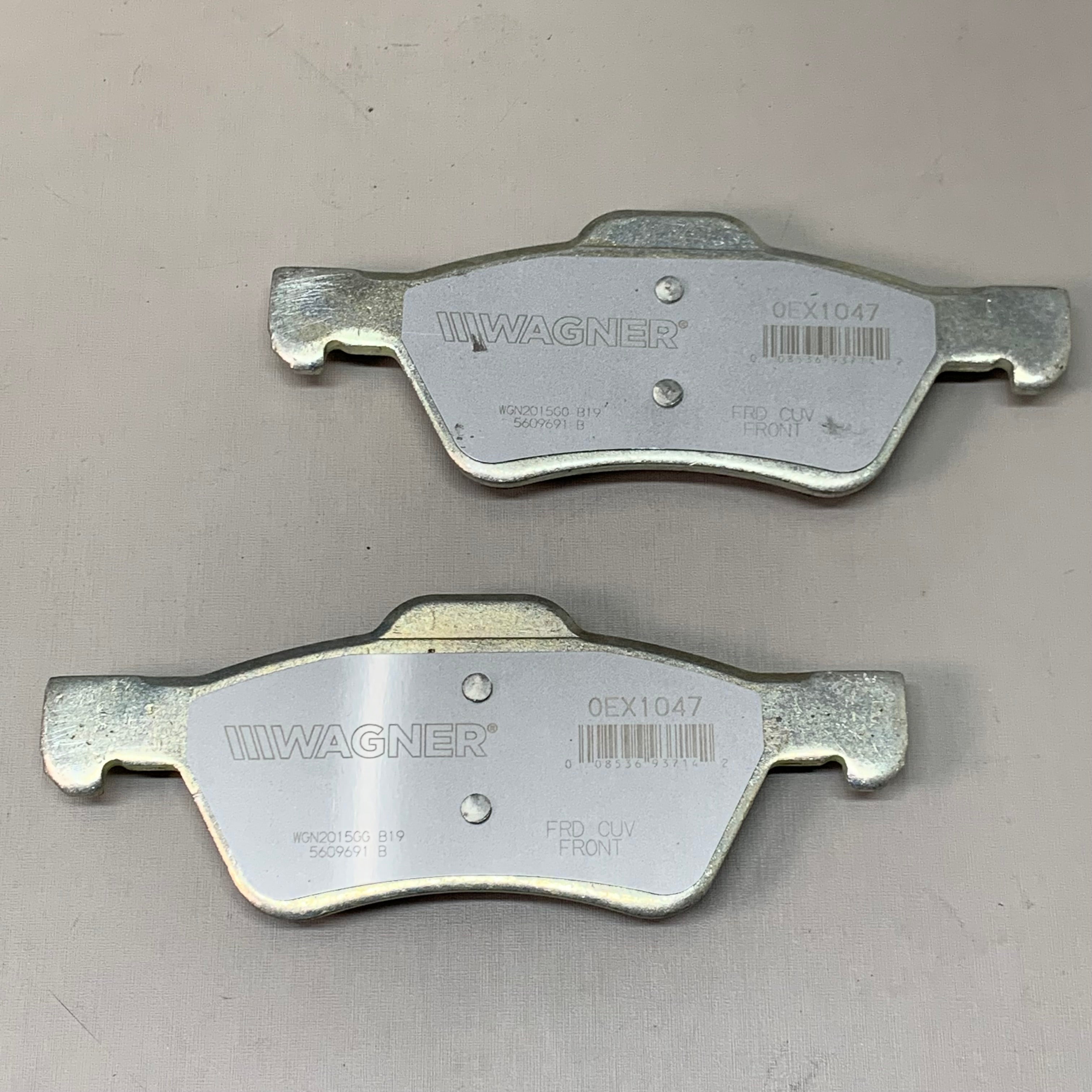 WAGNER OEx Disc Front Brake Pad Set 7" x 3" Grey OEX1047