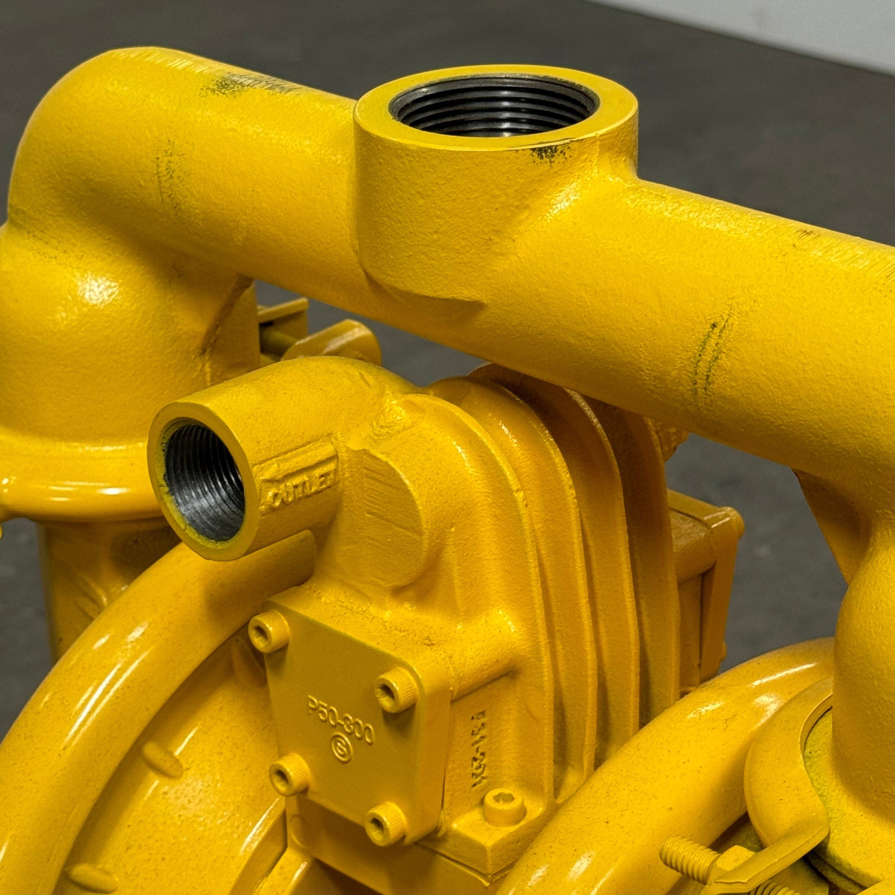 VERSAMATIC AODD Pump E4CA1R110-ATEX Yellow