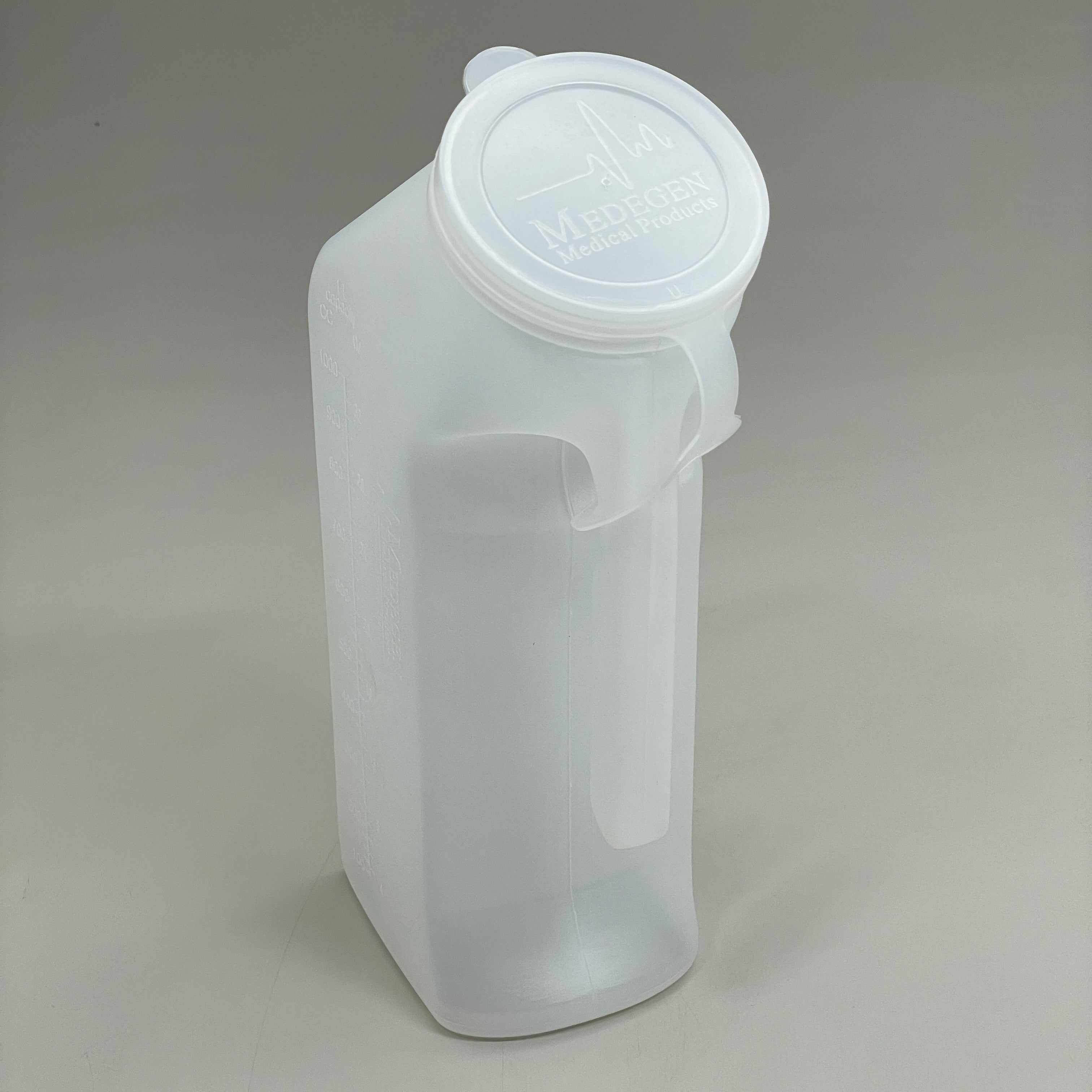 MEDEGEN MEDICAL PRODUCTS (50 PK) Male Urinal w/ Hanging Lid Translucent 1 qt  H140-01 (Distressed Box)