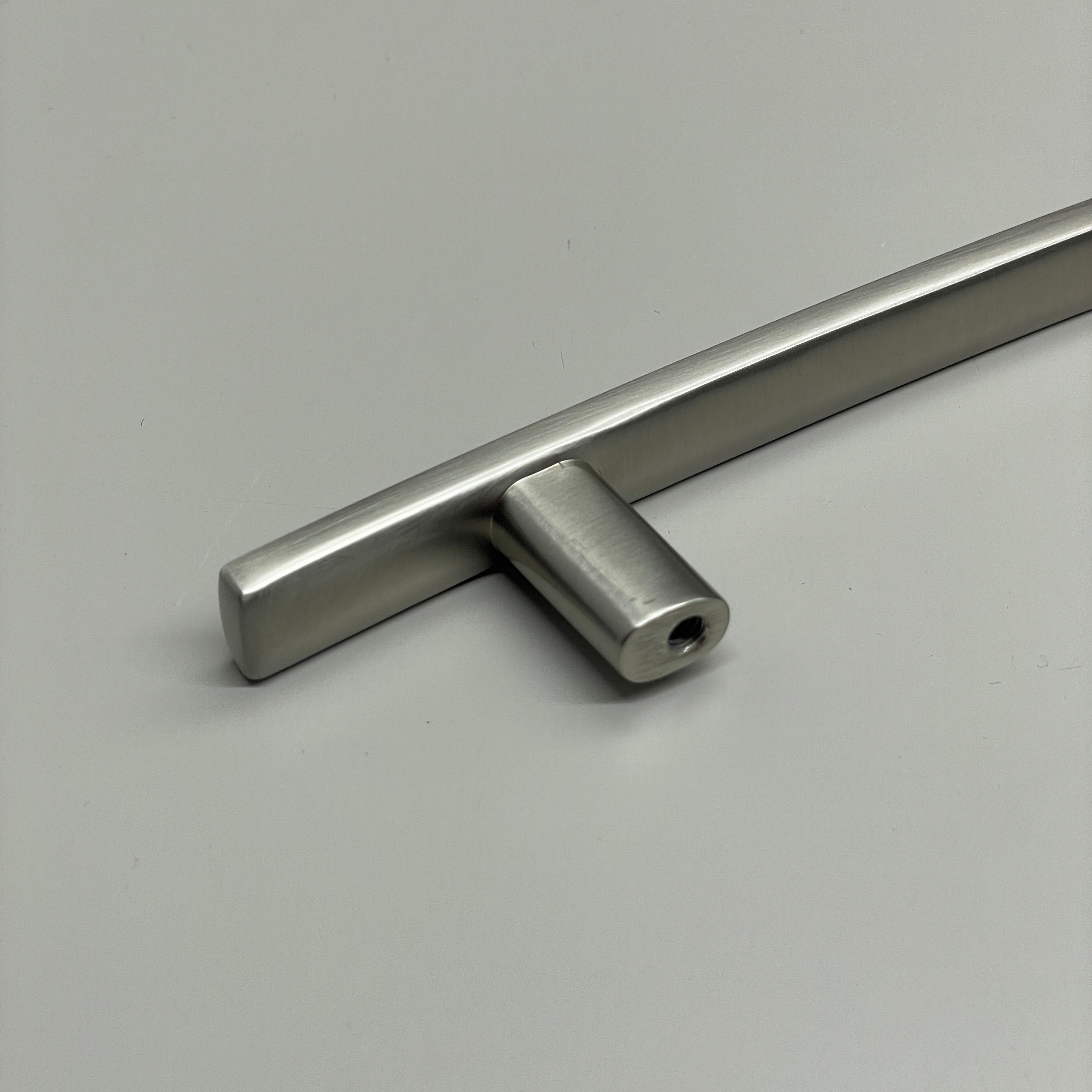 BERENSON (10 PK) Transitional Advantage One 128mm Brushed Nickel Pull 9176-1BPN-P