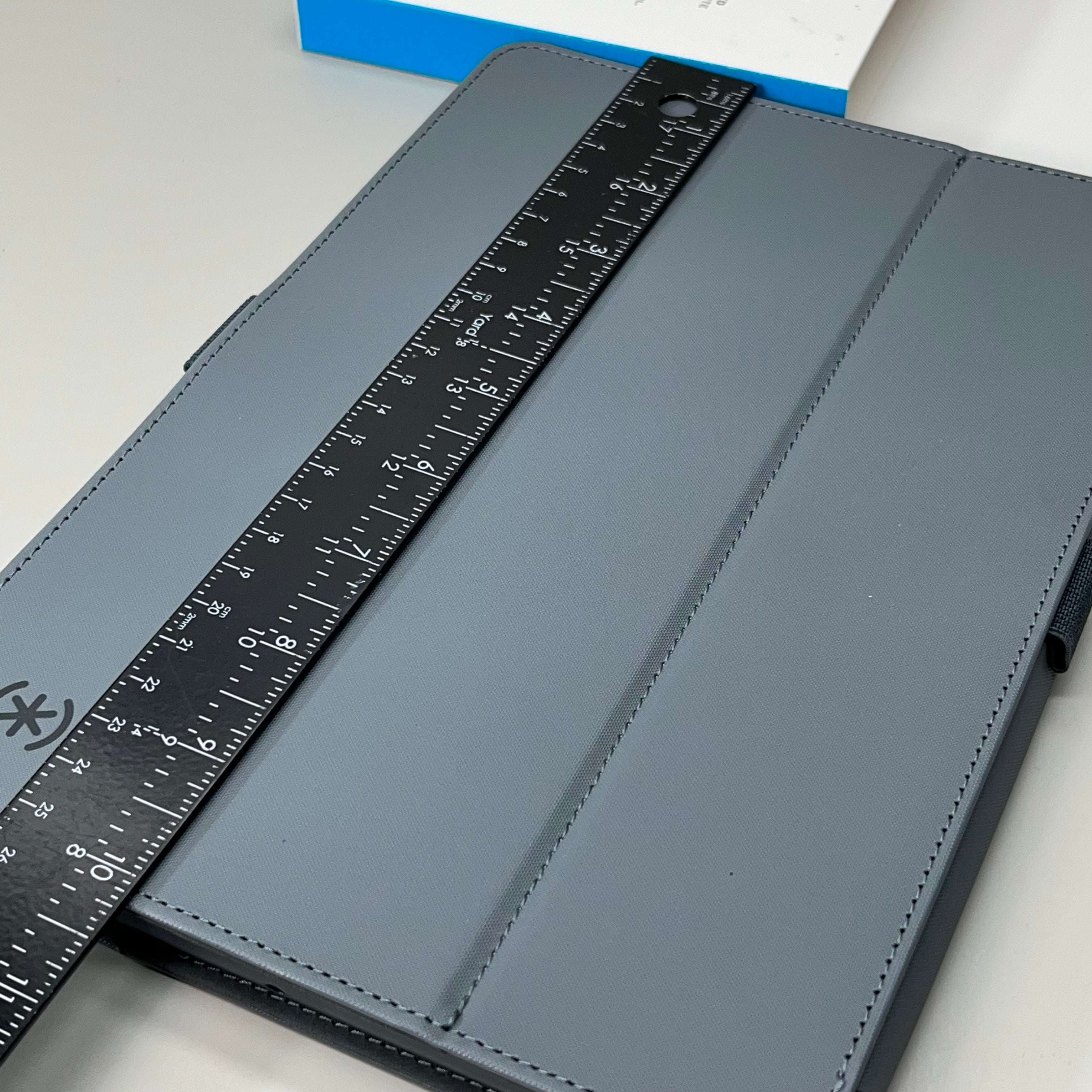 SPECK Balance Folio Case – 10.2” iPad ONLY (7th/8th/9th Gen 2019–2021) – NOT 9.7”