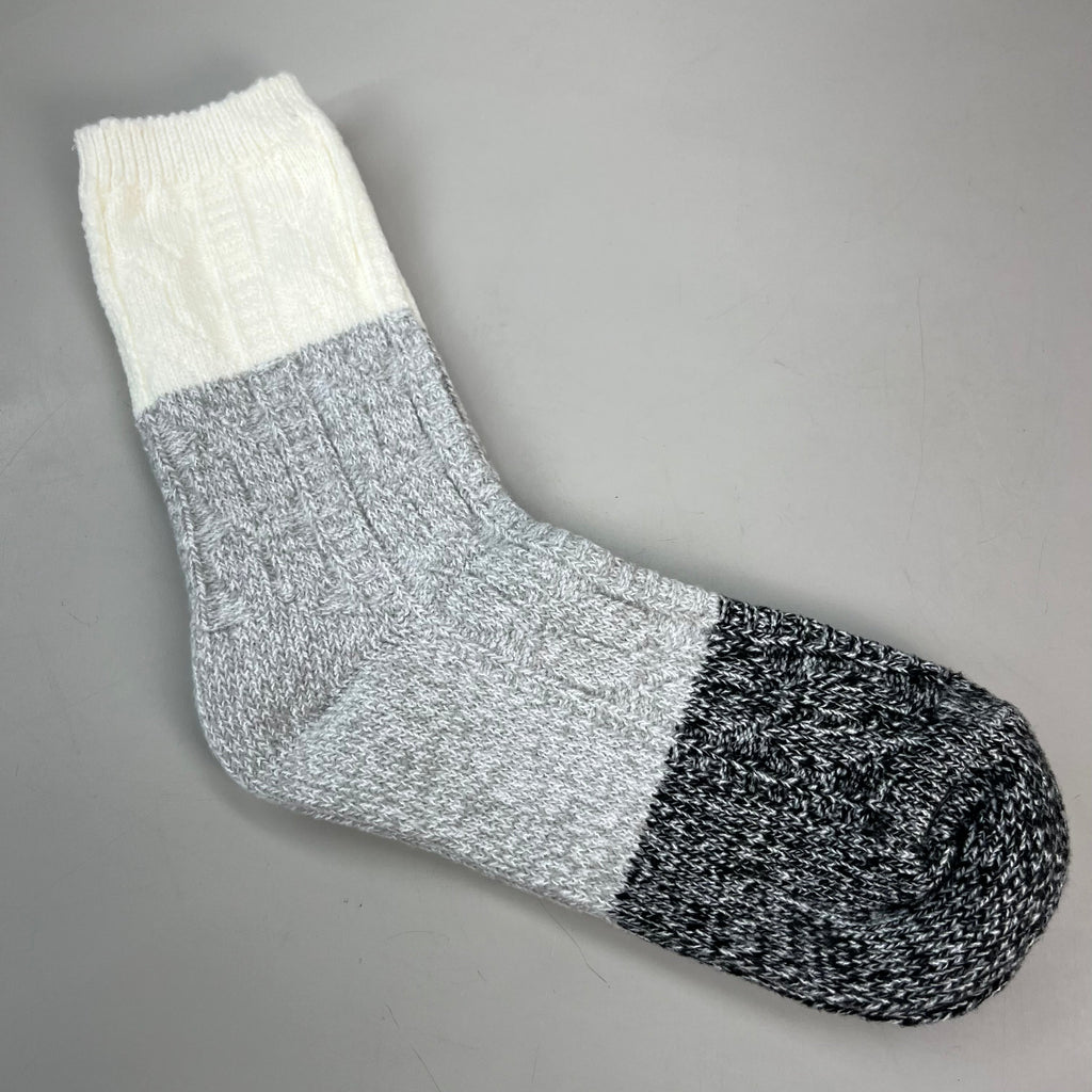 CUDDLE DUDS Soft Boot Crew Socks Plushfill 4 Pair Sz 4-10 Black Check (New)