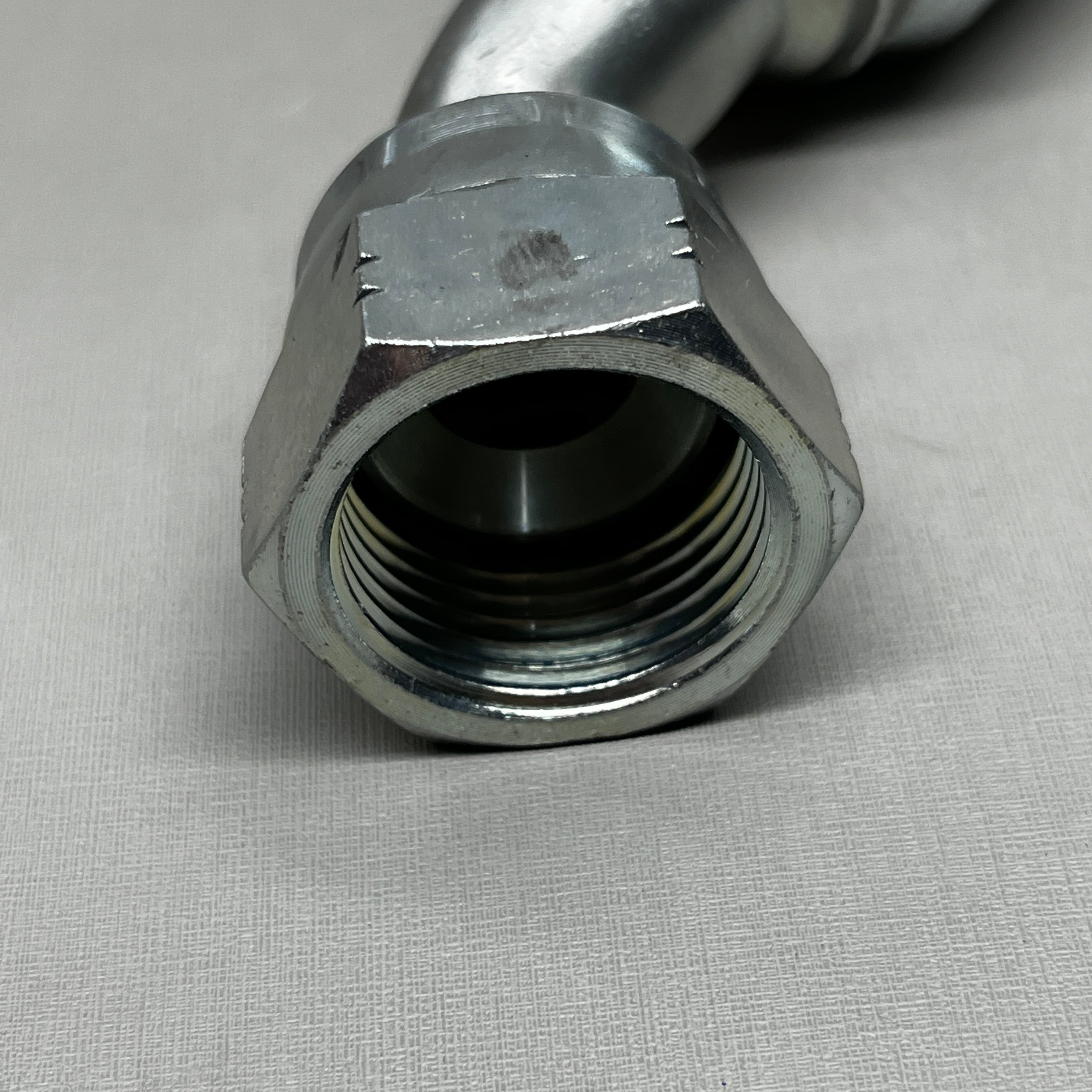 FLEXTRAL Hydraulic Coupling Adapter Steel 45 Female Swivel 1 1/8" X 1 1/4" E-12 LKAI (New)