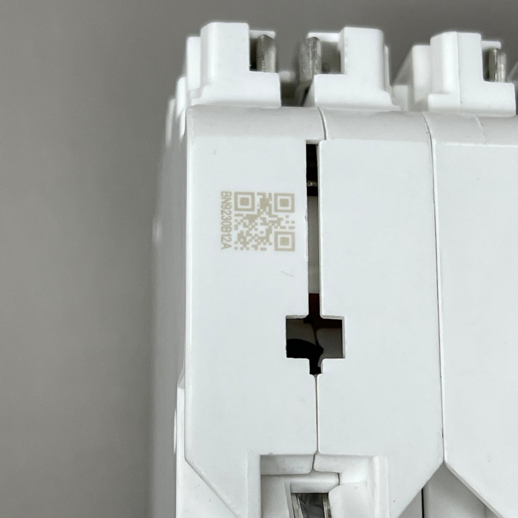 LEVITON 30A 2-Pole Plug-In Circuit Breaker 120/240V White 200-LB230-T (New)