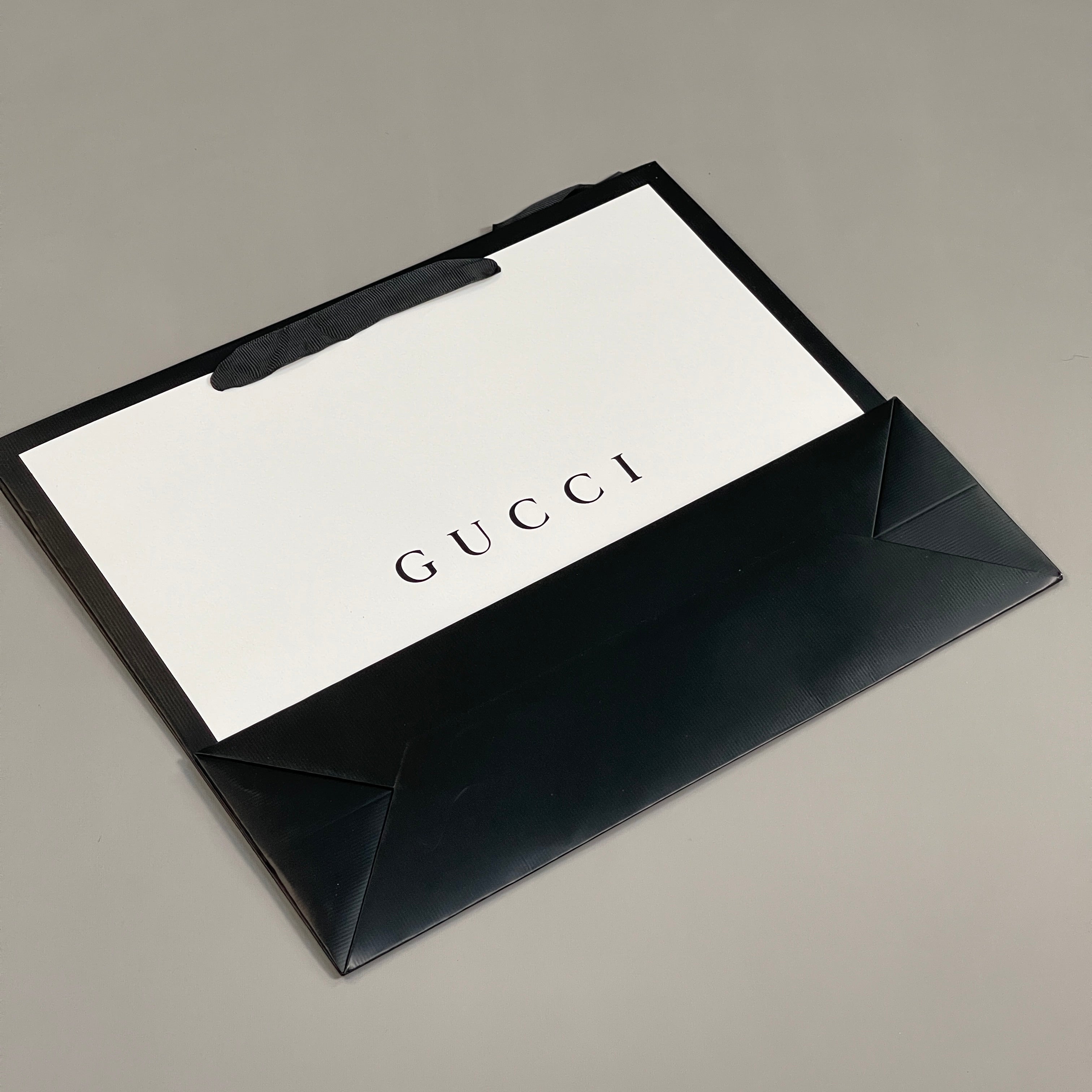 GUCCI Authentic Retail Store Gift Bag Tote Paper White / Black 13" x 11" x 4" (New)