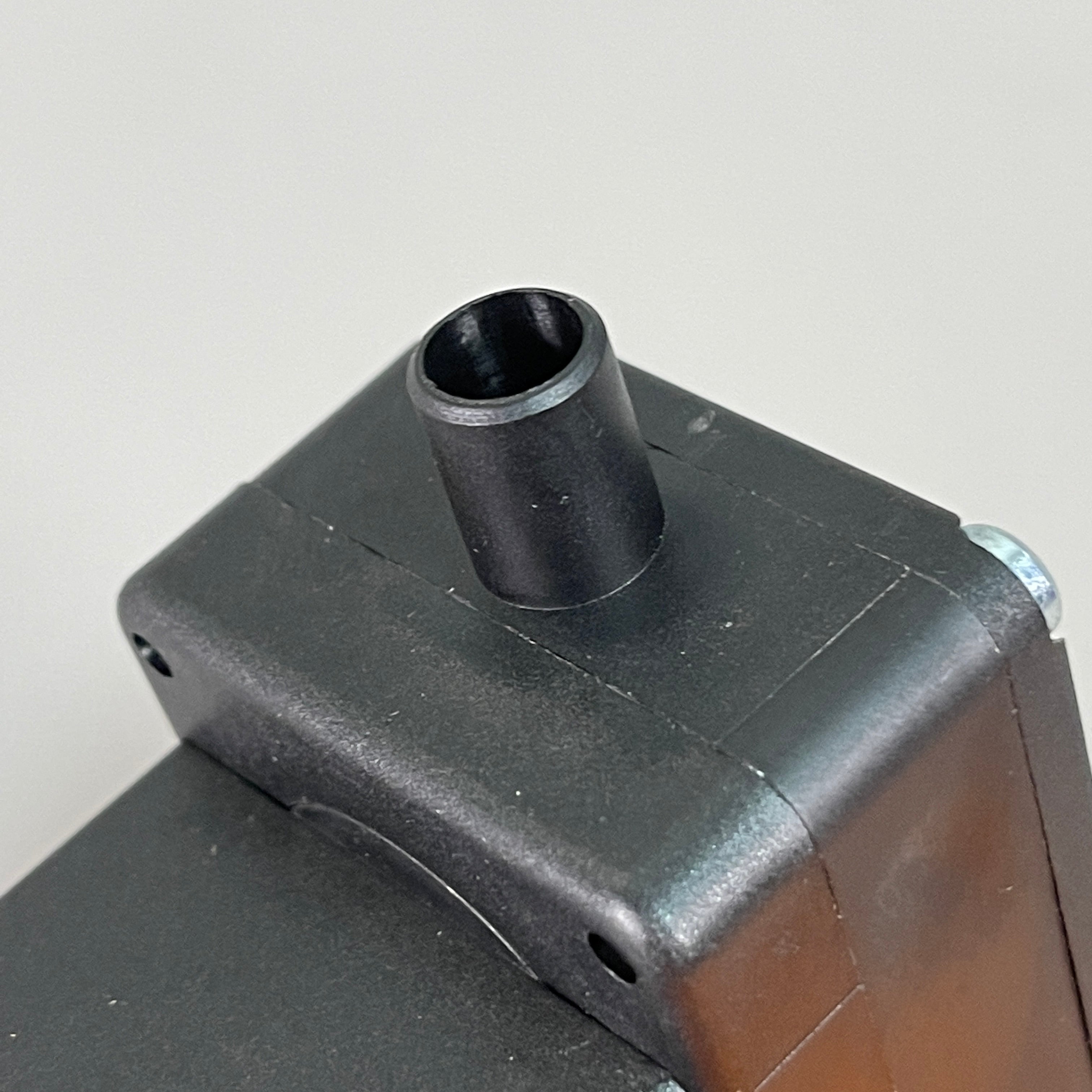 CHARLES AUSTEN PUMPS LTD Vacuum Pump Oil Free Single Stage D16 SE (P283) X02-002 (New Other)