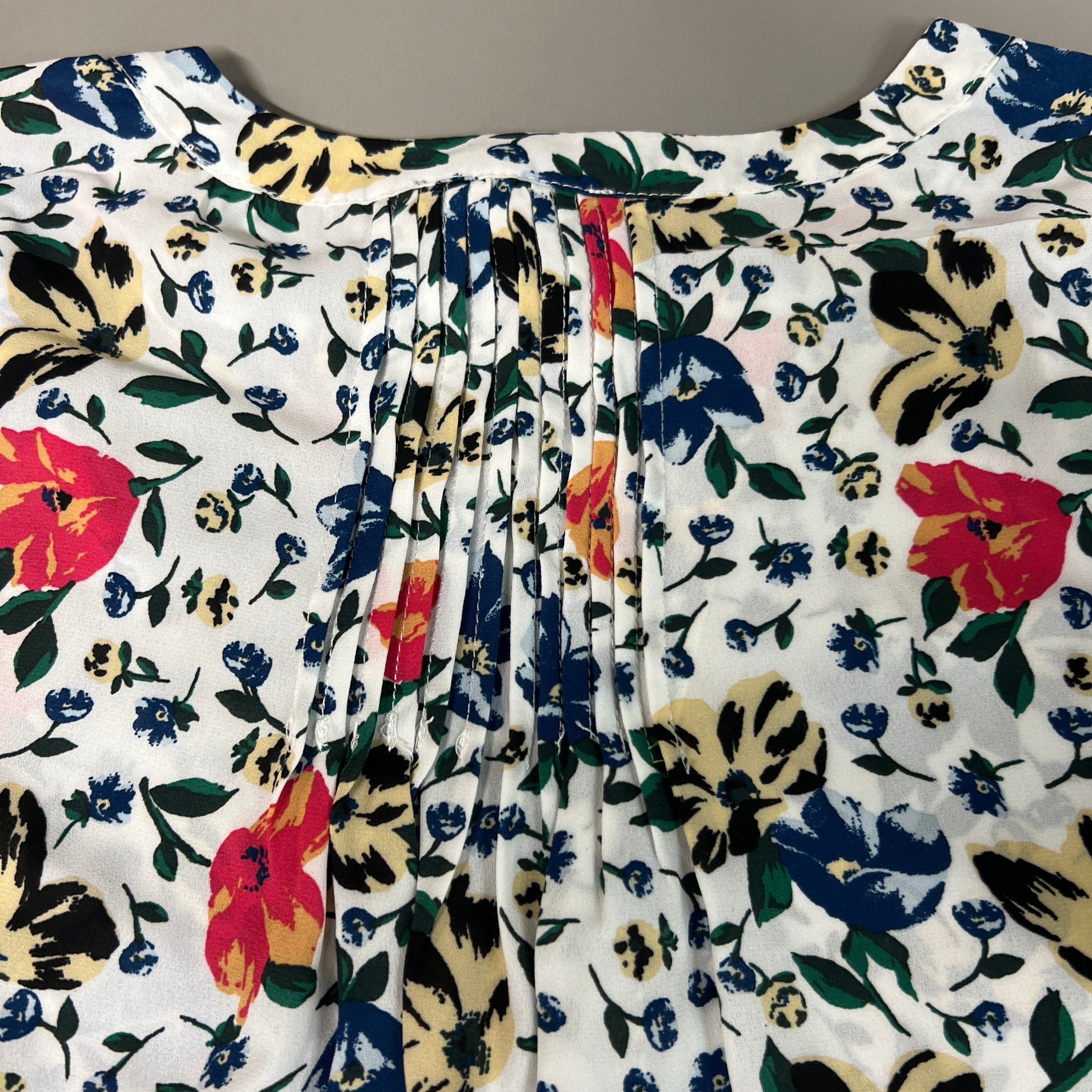 CHELSEA & THEODORE Sleeveless Blouse Women's Size XL Bash Floral White 2165072 (NEW)