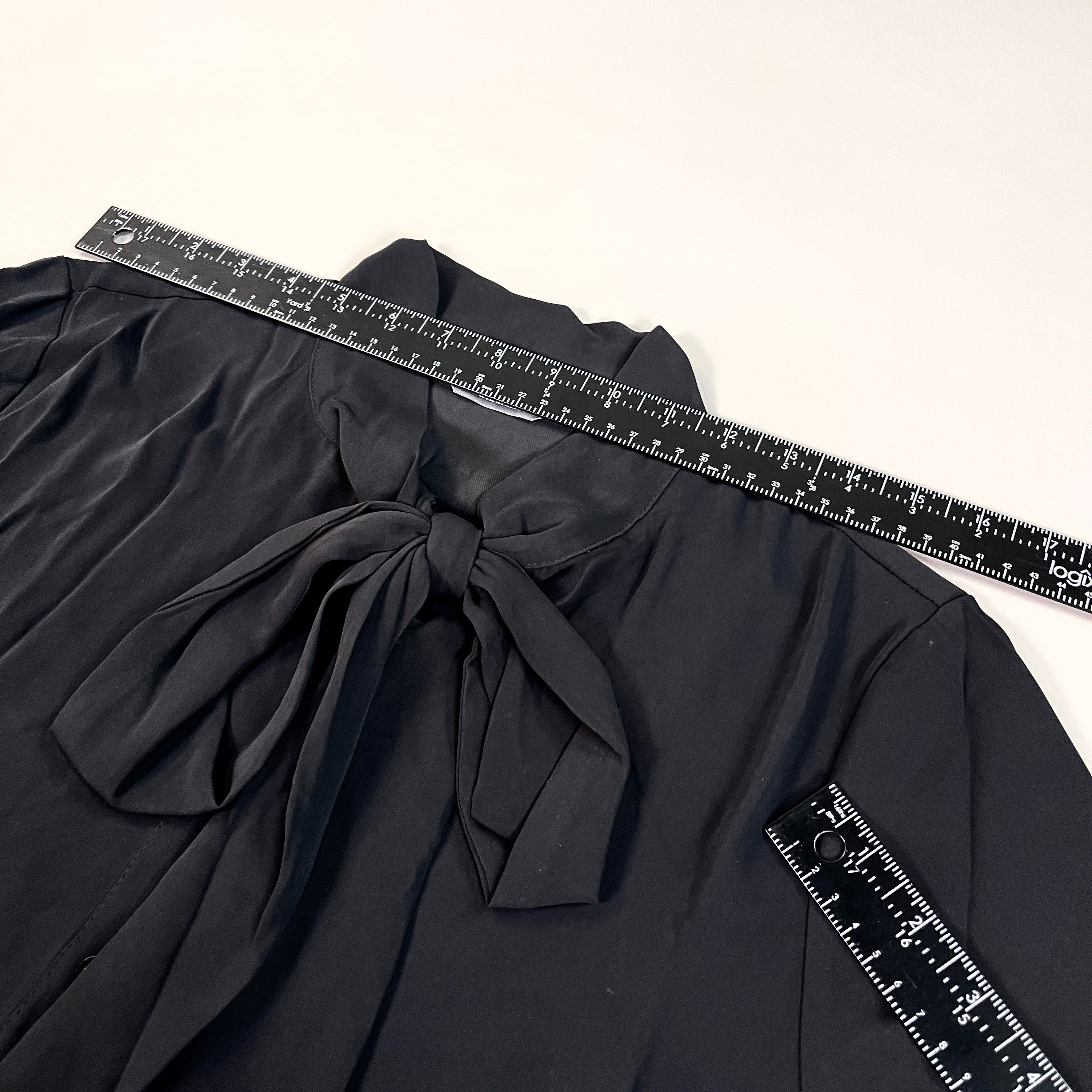 MARTHA STEWART Woven Front Button Blouse Top Tie Neck Women's Sz M Black (New)
