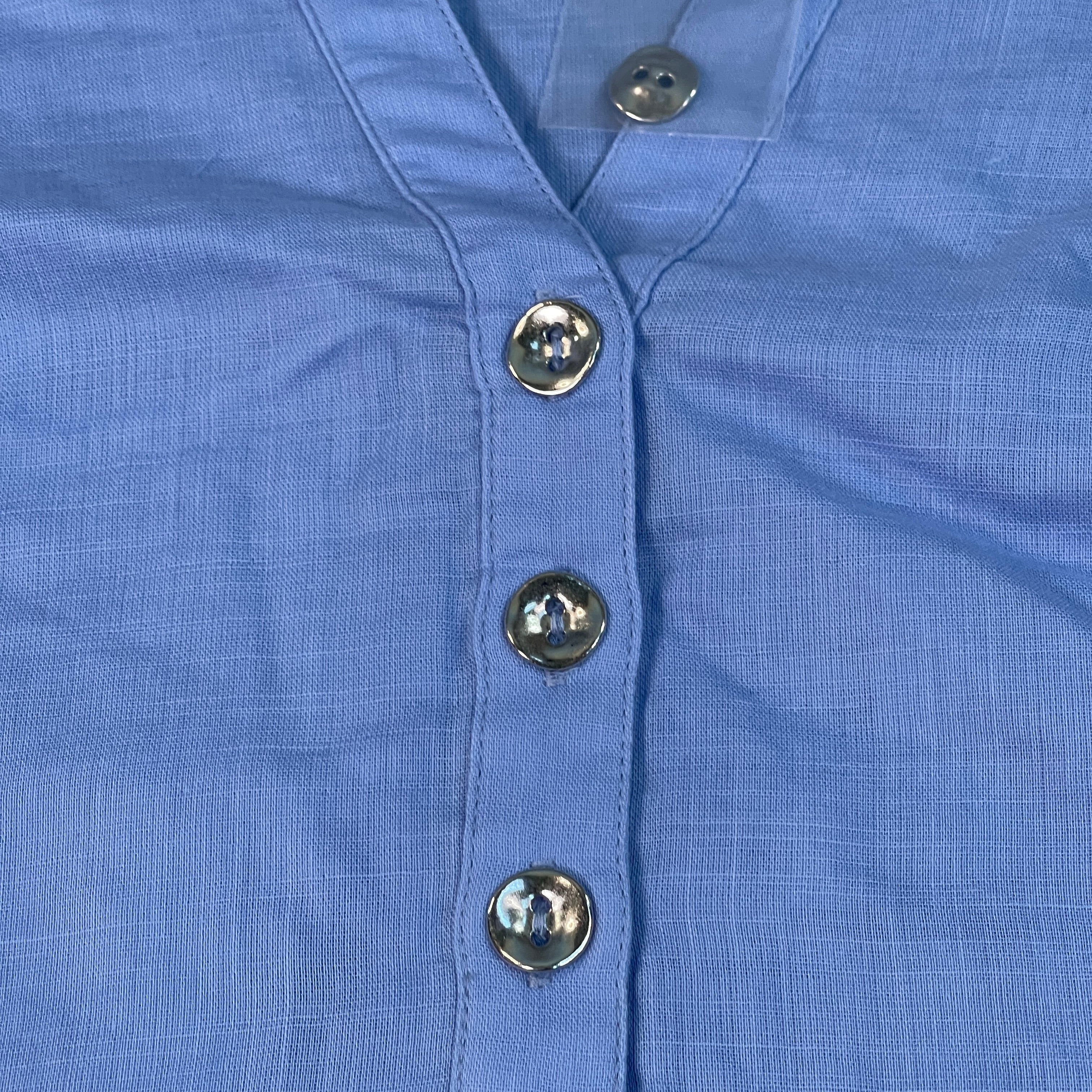 H BY HALSTON Collared 1/4 Button Top V-Neck Women's Sz 2 Reg Blue Iris (New)