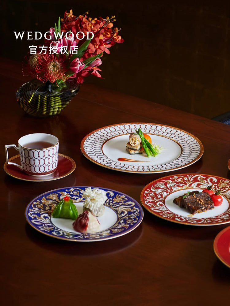 European Gold Wedgwood Tableware Set