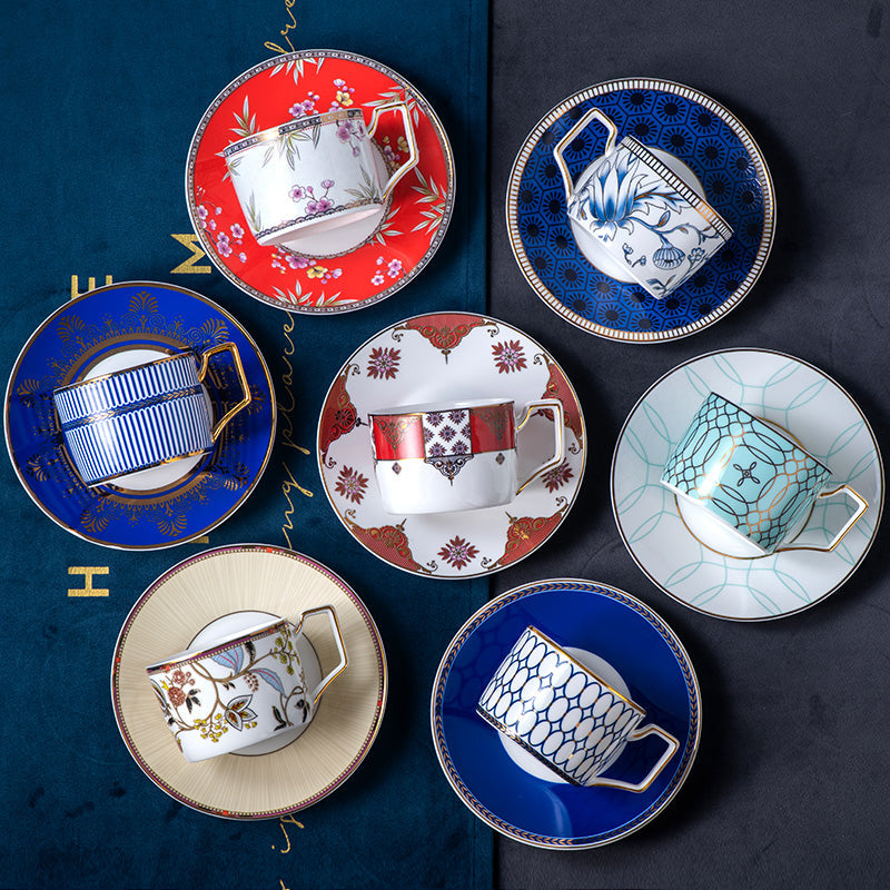 European-Style Elegant High-End Bone China Coffee Cup and Saucer Ceramic Gold Rim British Retro Style