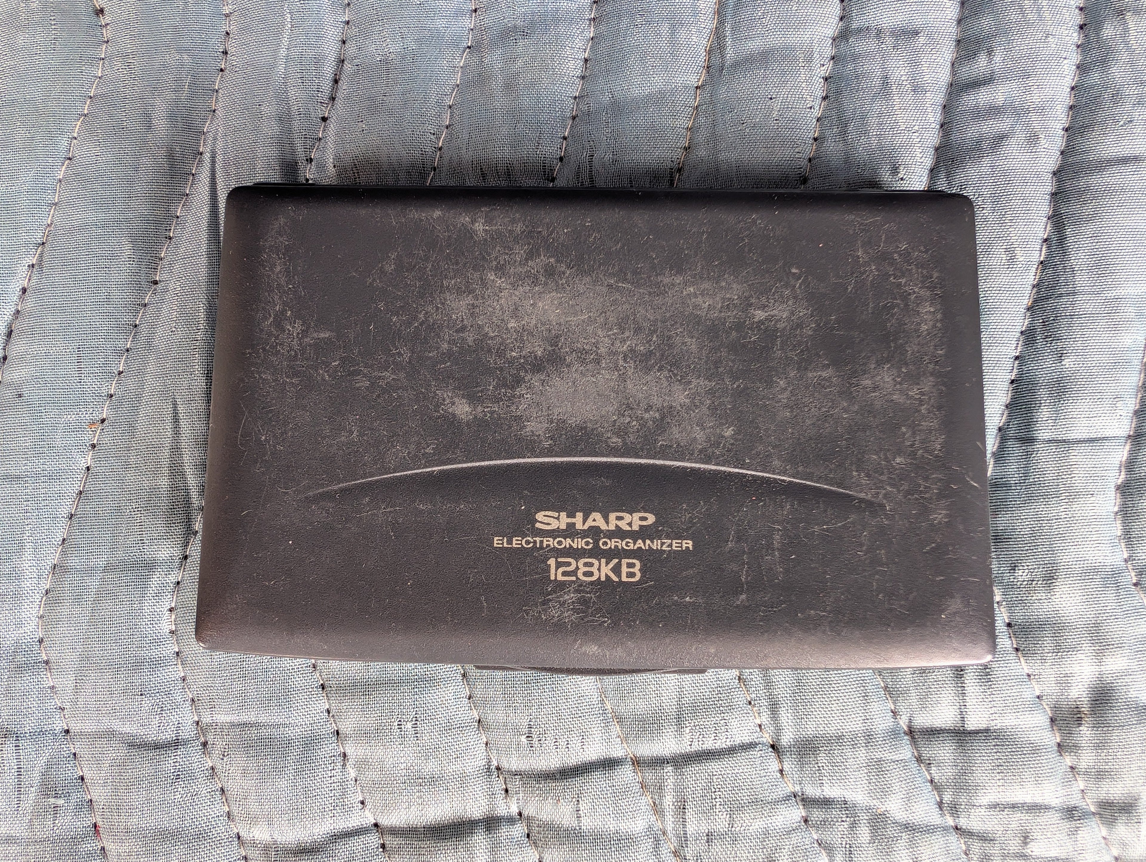 Vintage Sharp YO-170 Electronic Hand Held Organizer PDA 128 KB
