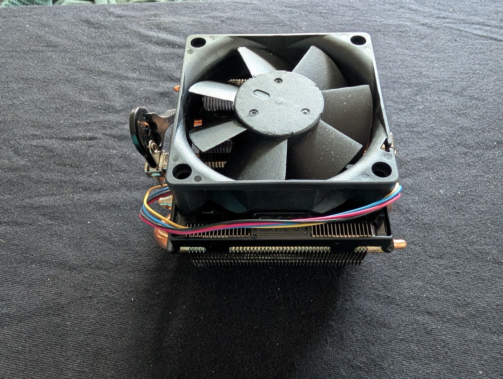 AVC Copper Heatpipe CPU Cooler 4-Pin PWM Fan for AMD Sockets (Top View)