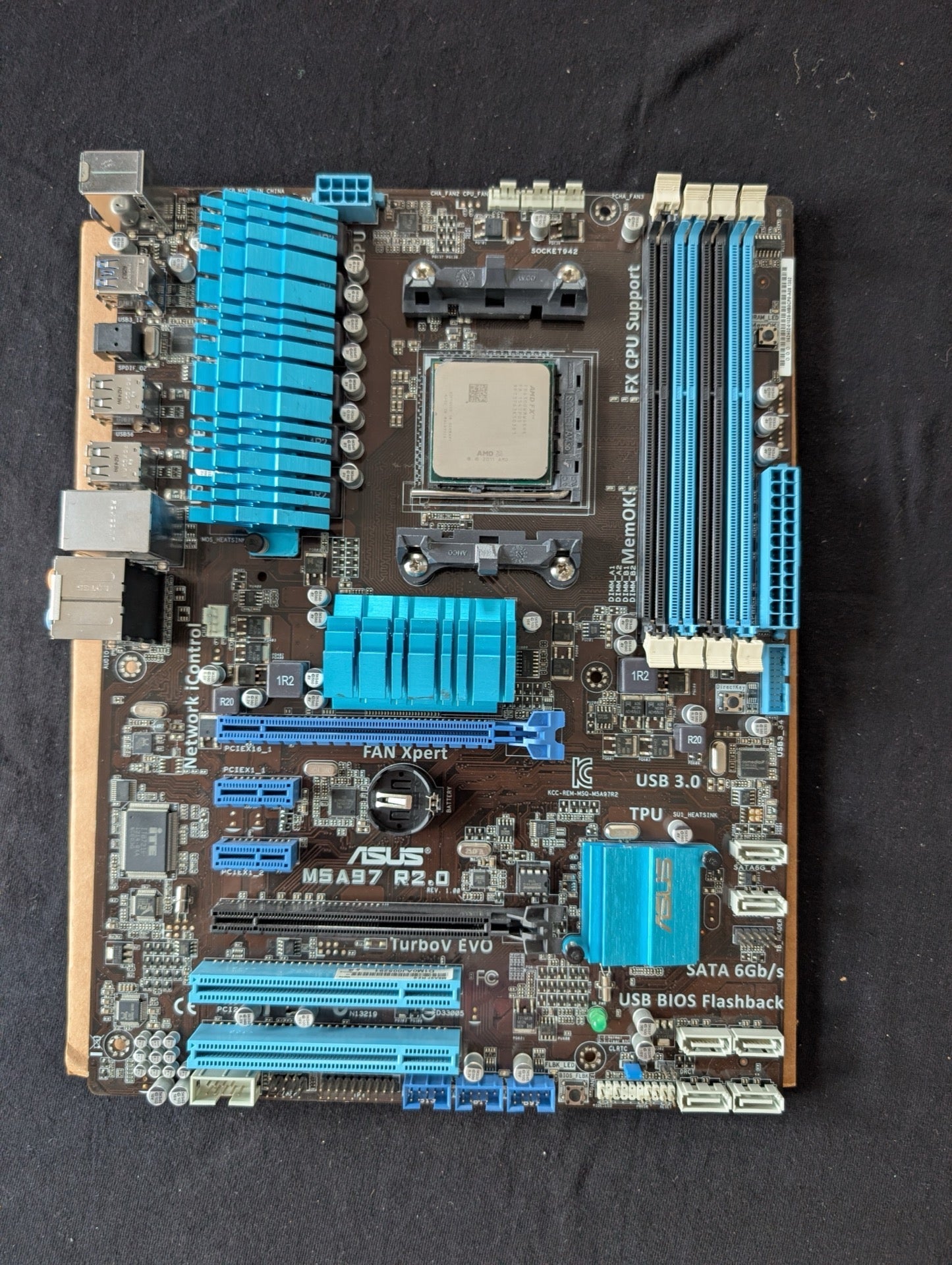 ASUS M5A97 R2.0 ATX Motherboard Socket AM3+ (AMD FX CPU Support) - UNTESTED