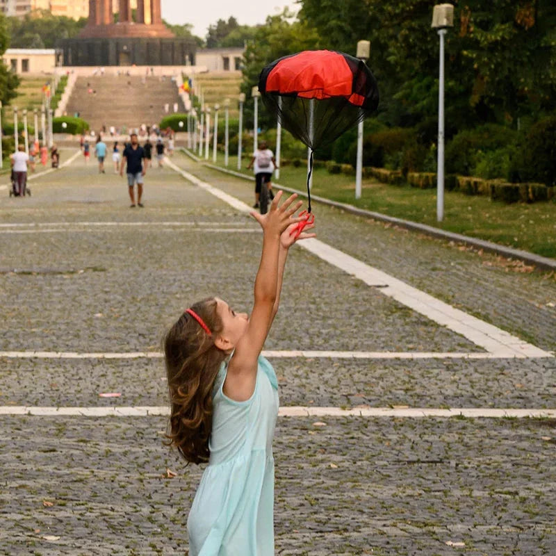 Kids Outdoor Parachute Toy – Tangle-Free Flying Fun Gift for Boys & Girls