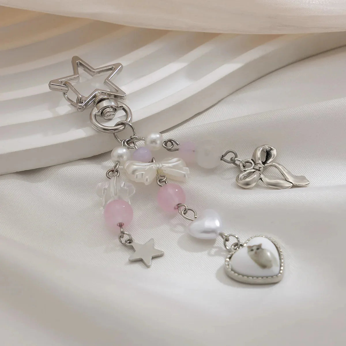 Y2K Fashion Flower Star Love Bow Strawberry Pendant Acrylic Keychain Student Women's Bag Backpack Pants Chain Accessories