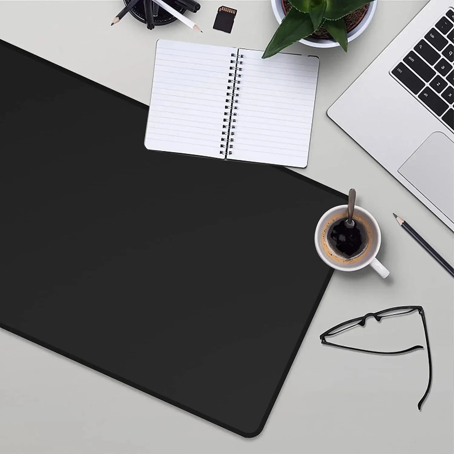 XXL Black Gaming Mouse Pad – Large Non-Slip Rubber Desk Mat for Keyboard, PC & Laptop