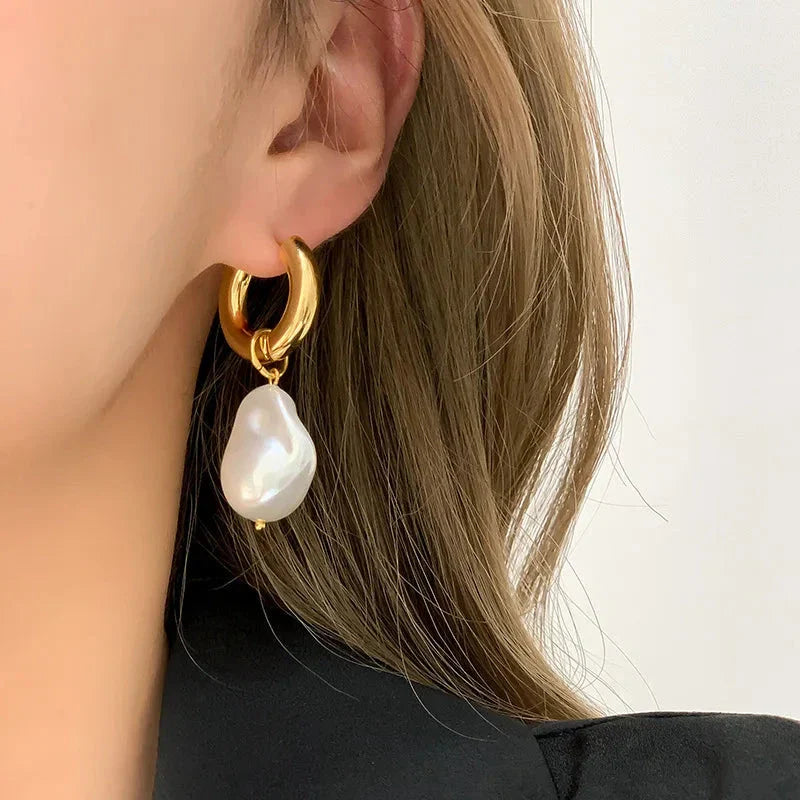 Vintage Circle Drop Earrings – Baroque Pearl Gold Earclips for Women