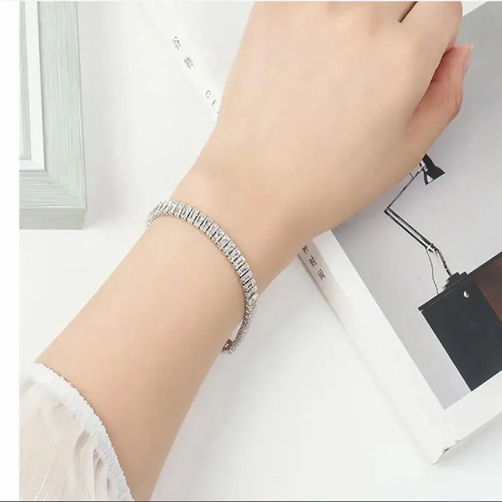 925 Sterling Silver Exquisite and Stylish Crystal Bracelet for Women