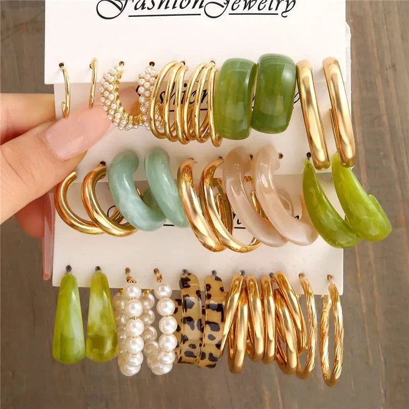 Gold Butterfly & Heart Dangle Earrings Set – Acrylic Drop Jewelry for Women