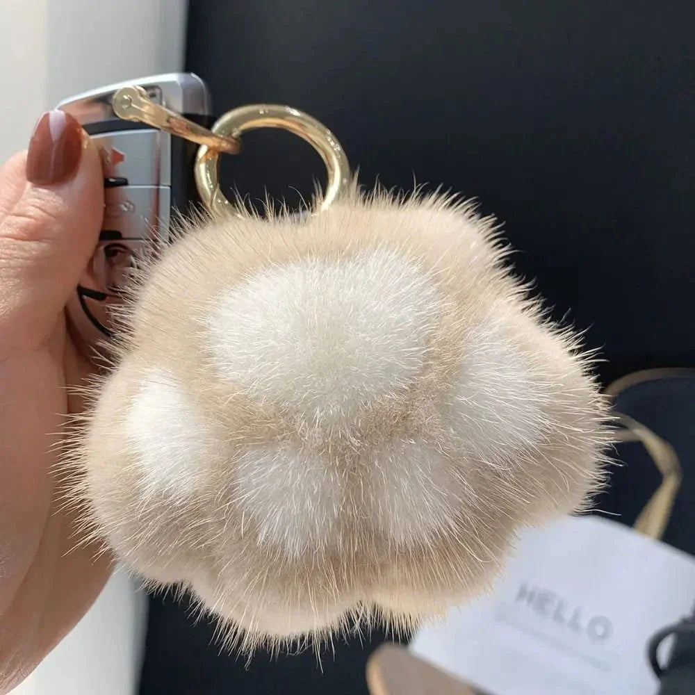 Cat Paw Plush Keychain – Cute Fluffy Faux Fur Pendant for Bags & Keys