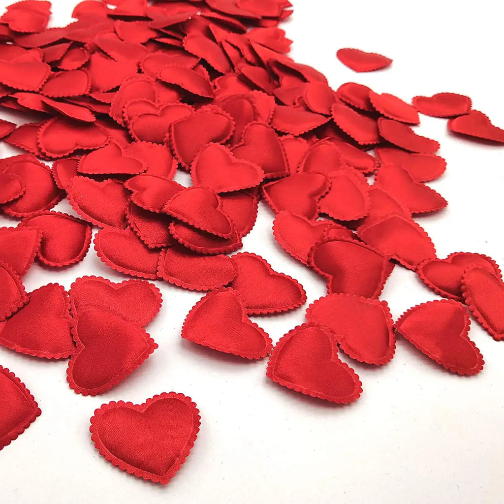 200Pcs Romantic Padded Fabric Throwing Petals