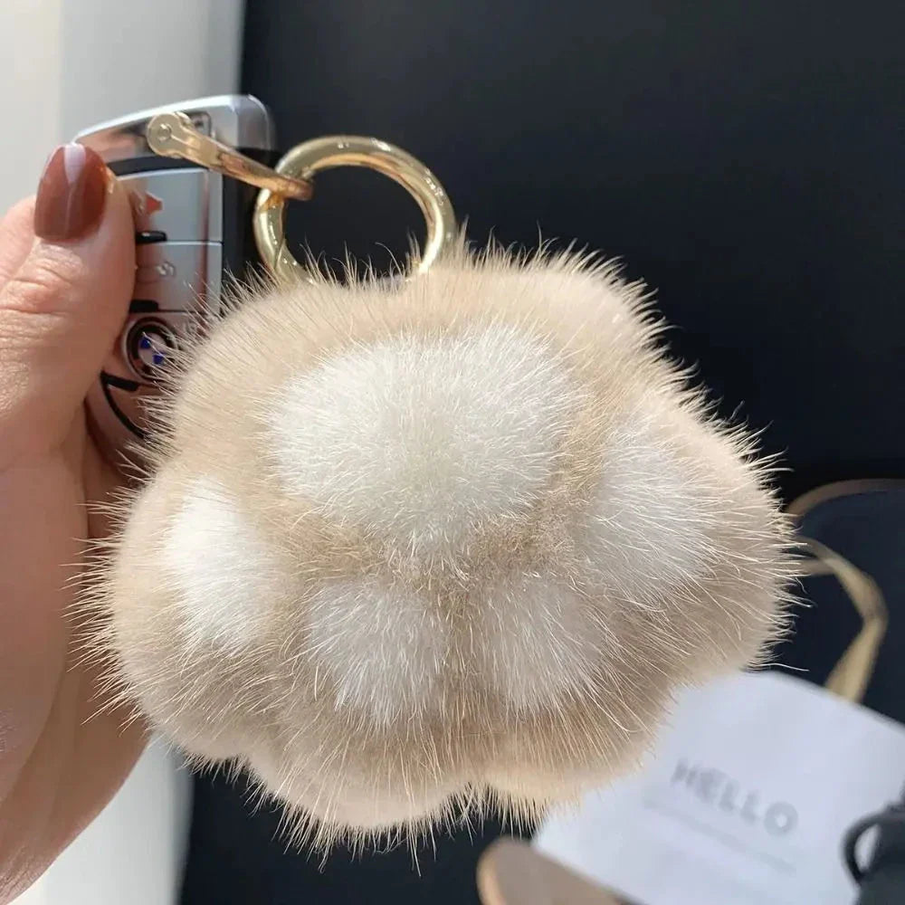 Cat Paw Plush Keychain – Cute Fluffy Faux Fur Pendant for Bags & Keys