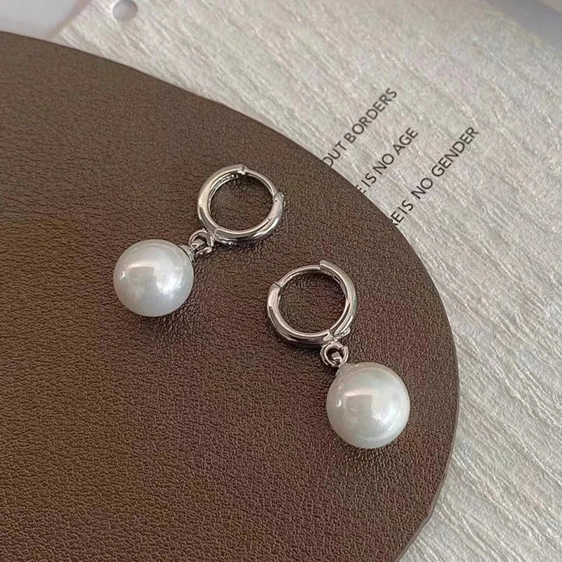Vintage Circle Drop Earrings – Baroque Pearl Gold Earclips for Women