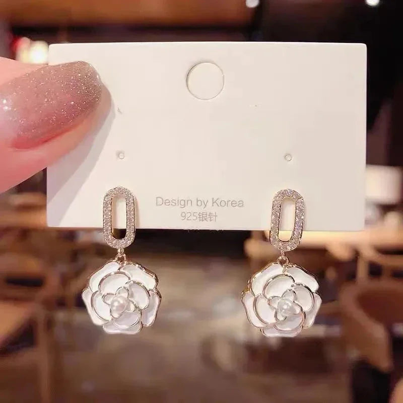 White Flower & Butterfly Dangle Earrings – Acrylic Pearl Heart Jewelry