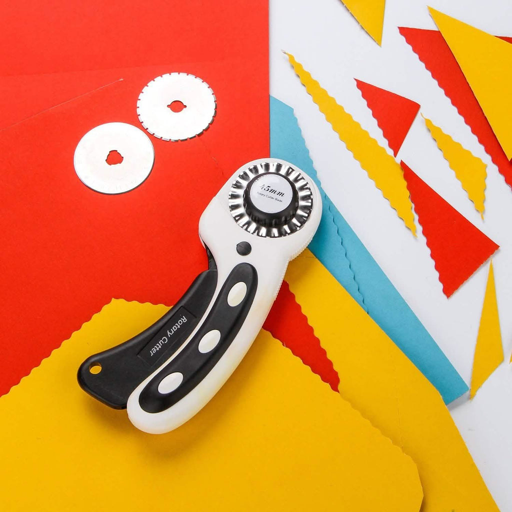 AGPtek 45mm Rotary Cutter with 7 Replacement Rotary Blades and Safety Lock