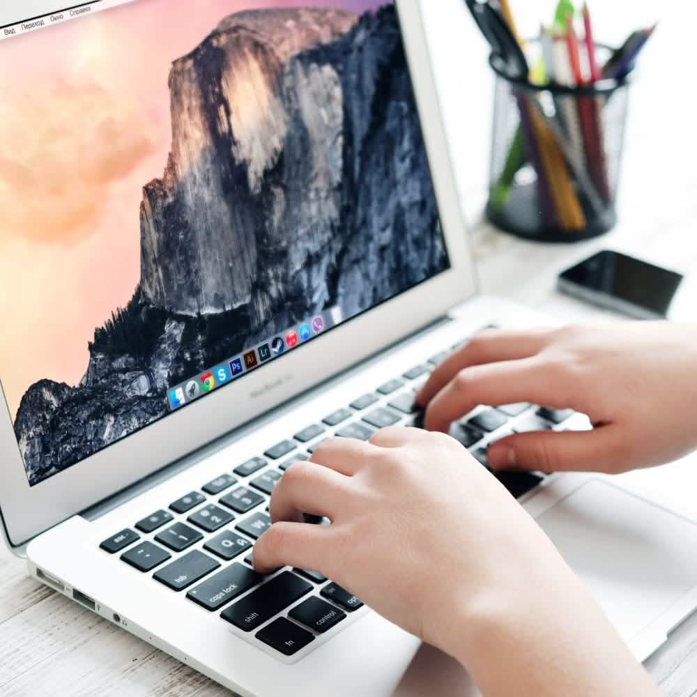 Apple MacBook Air MD760LL/A Core i5 1.3 13-Inch 4GB RAM 128GB (Refurbished)
