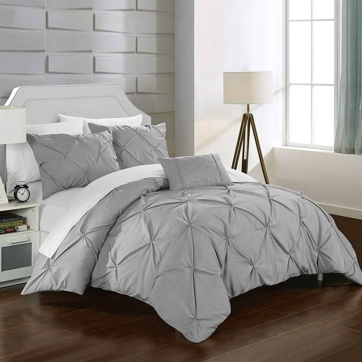 Armi Pinch-Pleated Microfiber Duvet Cover Set