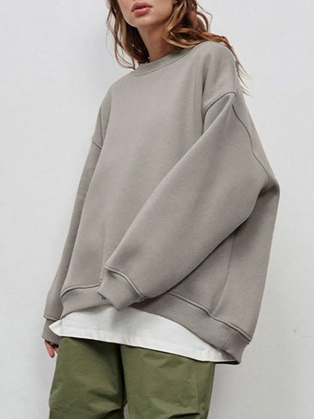 Autumn and winter new solid color round neck loose pullover sweatshirt long sleeved fleece sweater for women