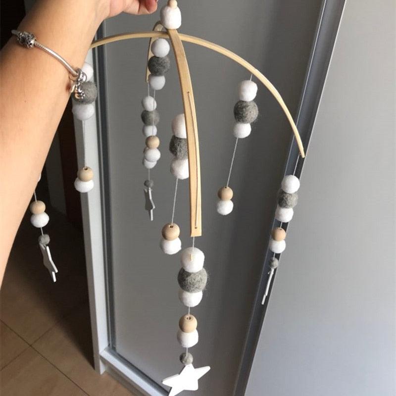 Baby Nordic Wooden Beads Wind Chimes with Wool Balls Nursery Mobile Crib Bed Bell Baby Bedroom Ceiling Wooden Beads Wind Chime Hanging Newborn Baby Bed Hanging Wind-bell Crib Tent Kids Room Decorations Ornaments