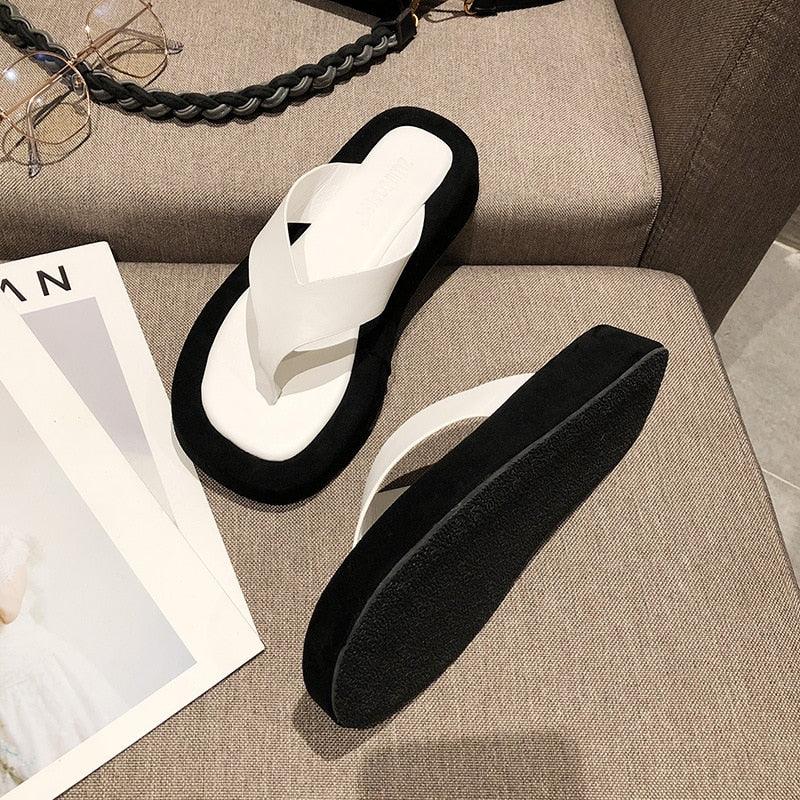 Black White Thick Bottom Flip Flops Women Famous Design Clip Toe Slippers Platform Slides Beach Comfort Thong Style Flip Flops Sandals For Women With Arch Support For Comfortable Walk