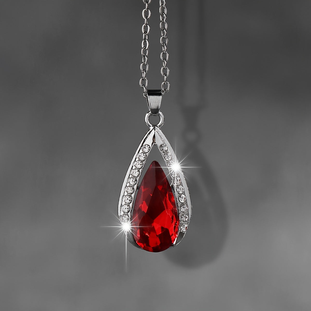 A Stylish And Exquisite Set of Black And Red Teardrop Glass Pendant Earrings And Necklace, Perfect for Valentine'S Day, Anniversaries, Birthdays, Parties, Weddings, And As Jewelry Gifts.
