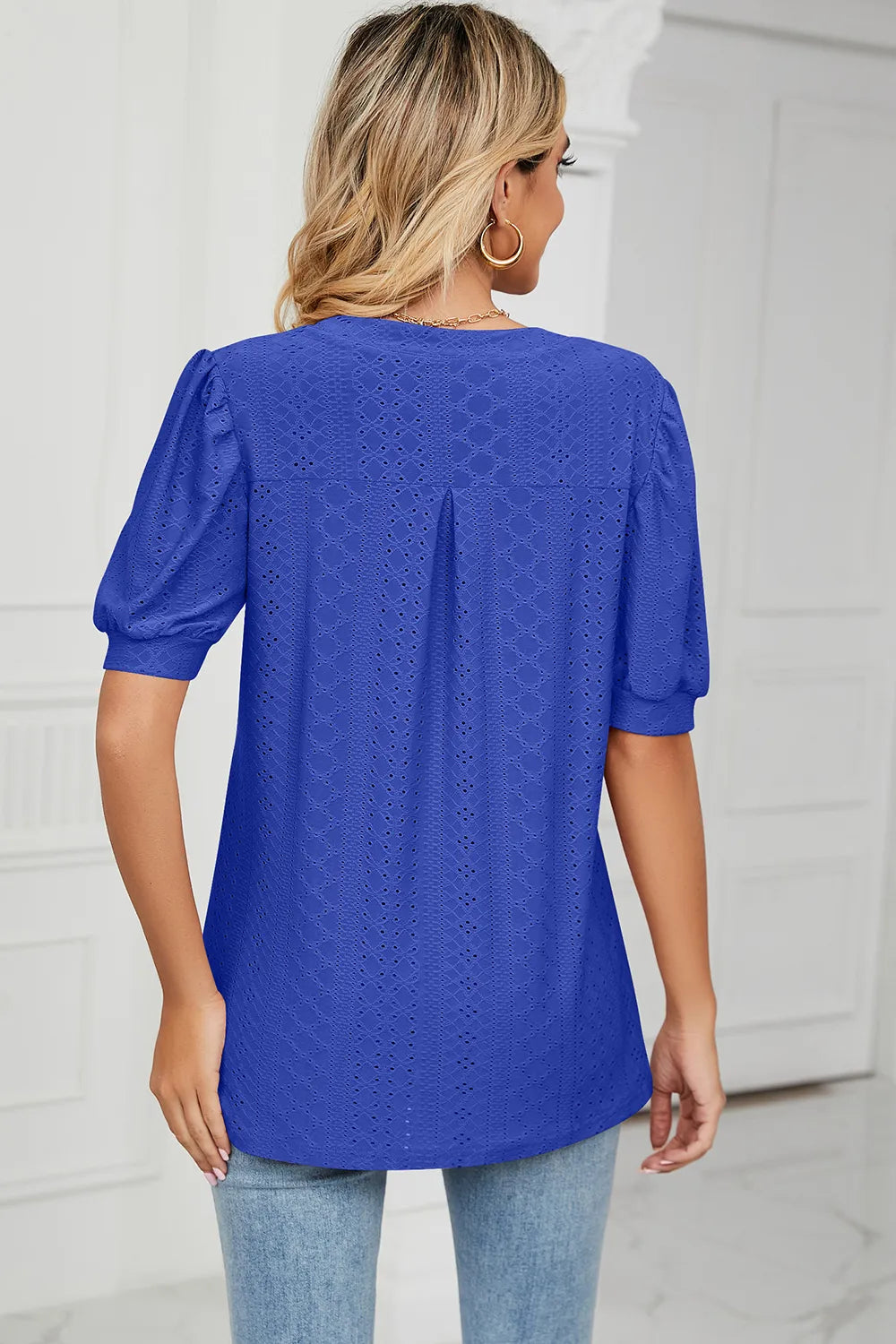 Casual V-neck solid color hollow bubble sleeve loose T-shirt top for women