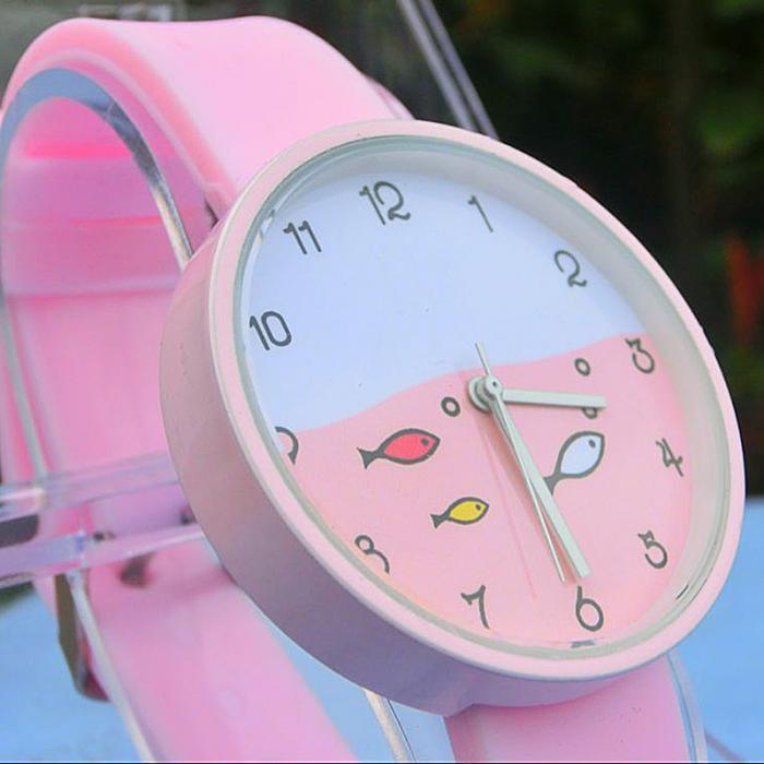 Children Quartz Sports Watch Waterproof Silicone Strap Outdoor Simple Children Wristwatch Colorful Boys Girls Watches Teenagers Student Time Wrist Watch Soft Silicone Band