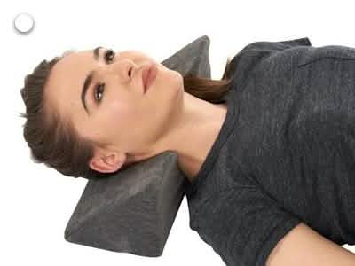 Chiropractic Cervical Traction Neck Wedge Pillow