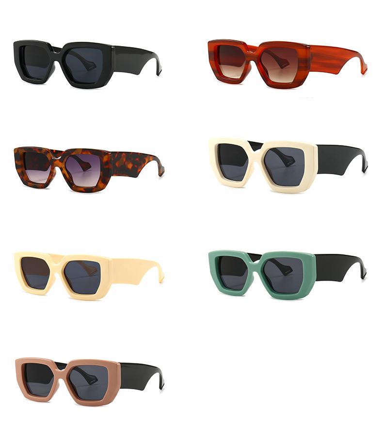 Classic Frames Style New Vintage Fashion Square Sunglasses For Men & Women Famous Luxury Design Big Frame Gradient SunGlasses For Female